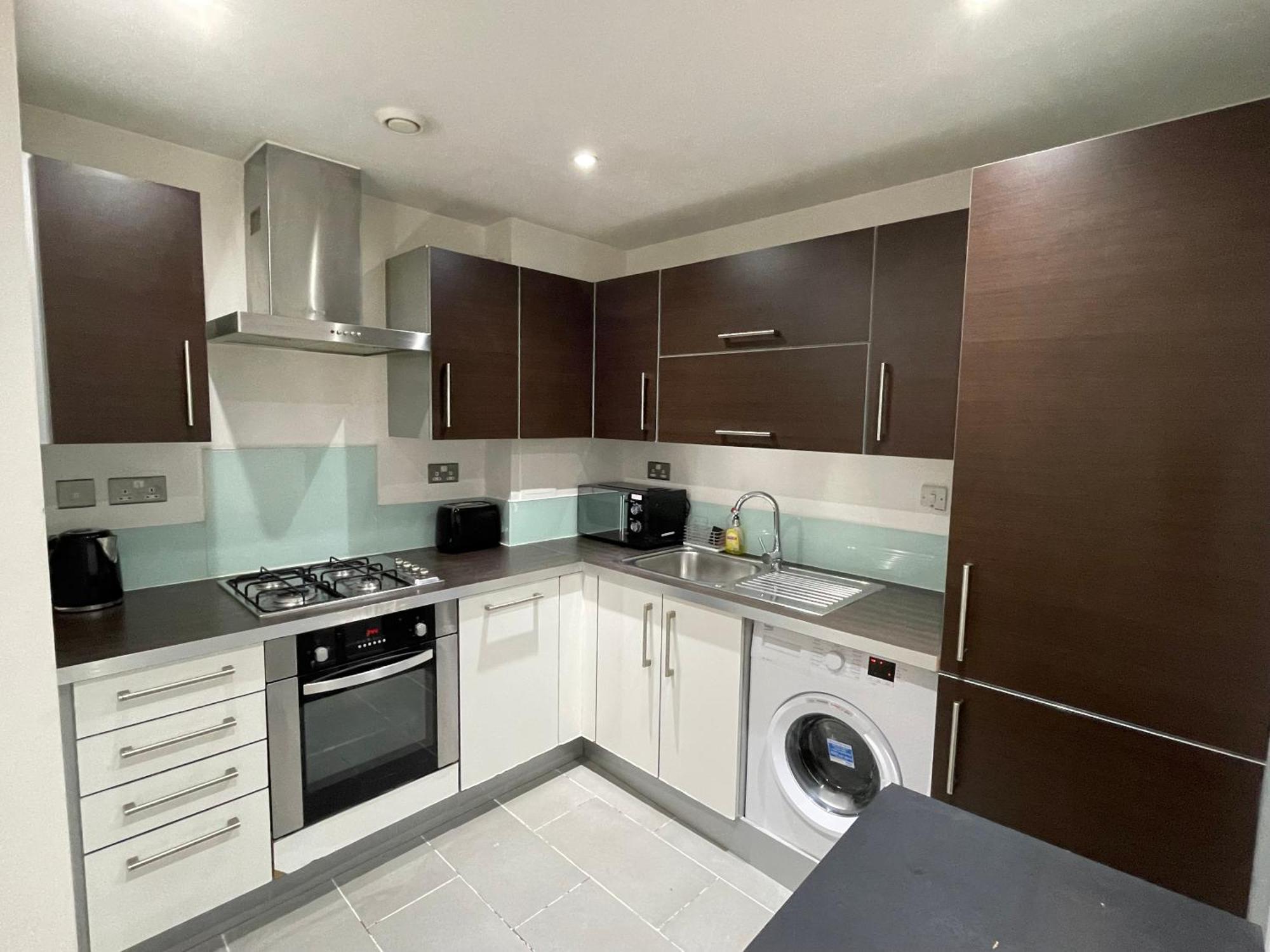 Apartment Contractors And Relocation Multiple London