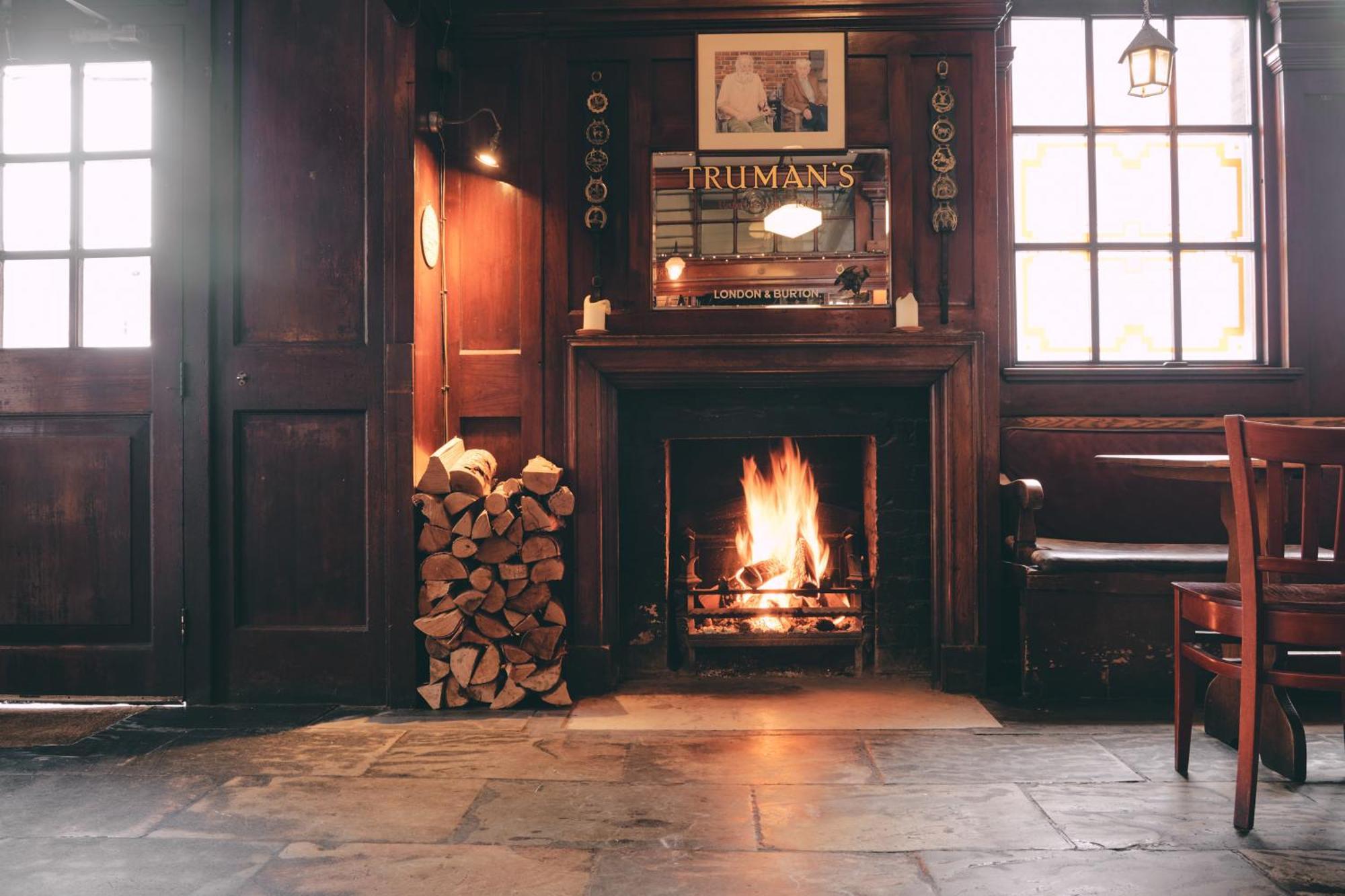 Inn Rose And Crown Stoke Newington London