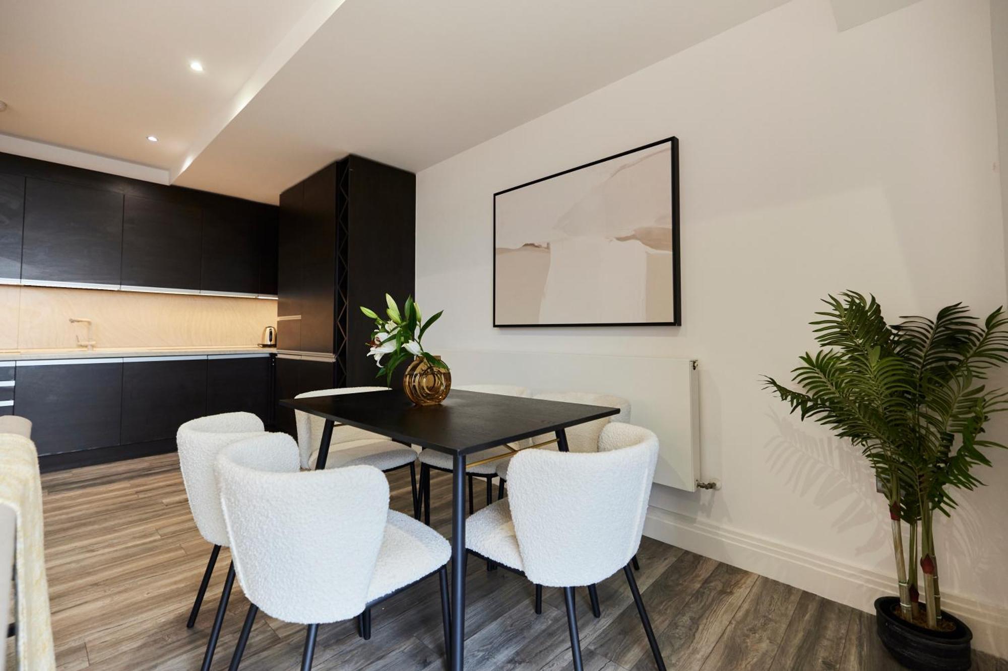 Apartment The Harlesden Escape - Spacious 3bdr Flat With Balcony *