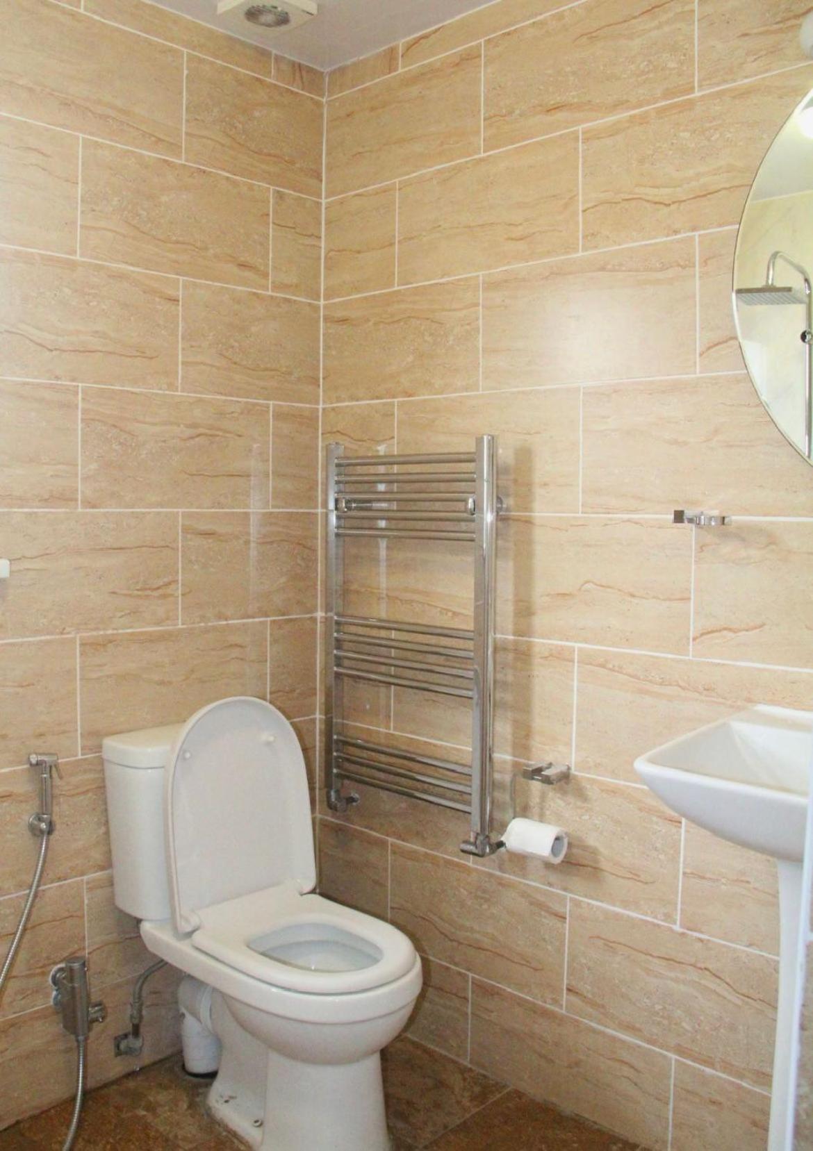 3 Bedroom House,4beds, 2 Baths Ilford ,12 Mins To Stratford Holiday home