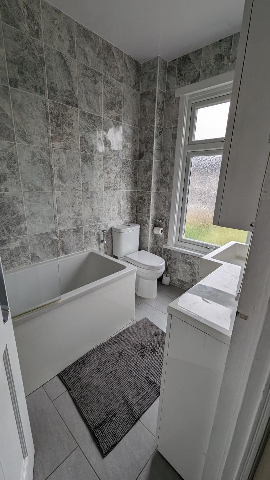 Holiday home 3 Bedroom House,4beds, 2 Baths Ilford ,12 Mins To Stratford *