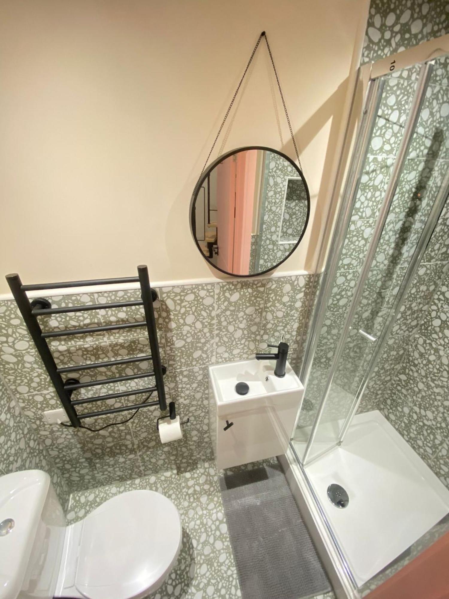 Gasthuis Cozy En-suite Loft In Trendy Local