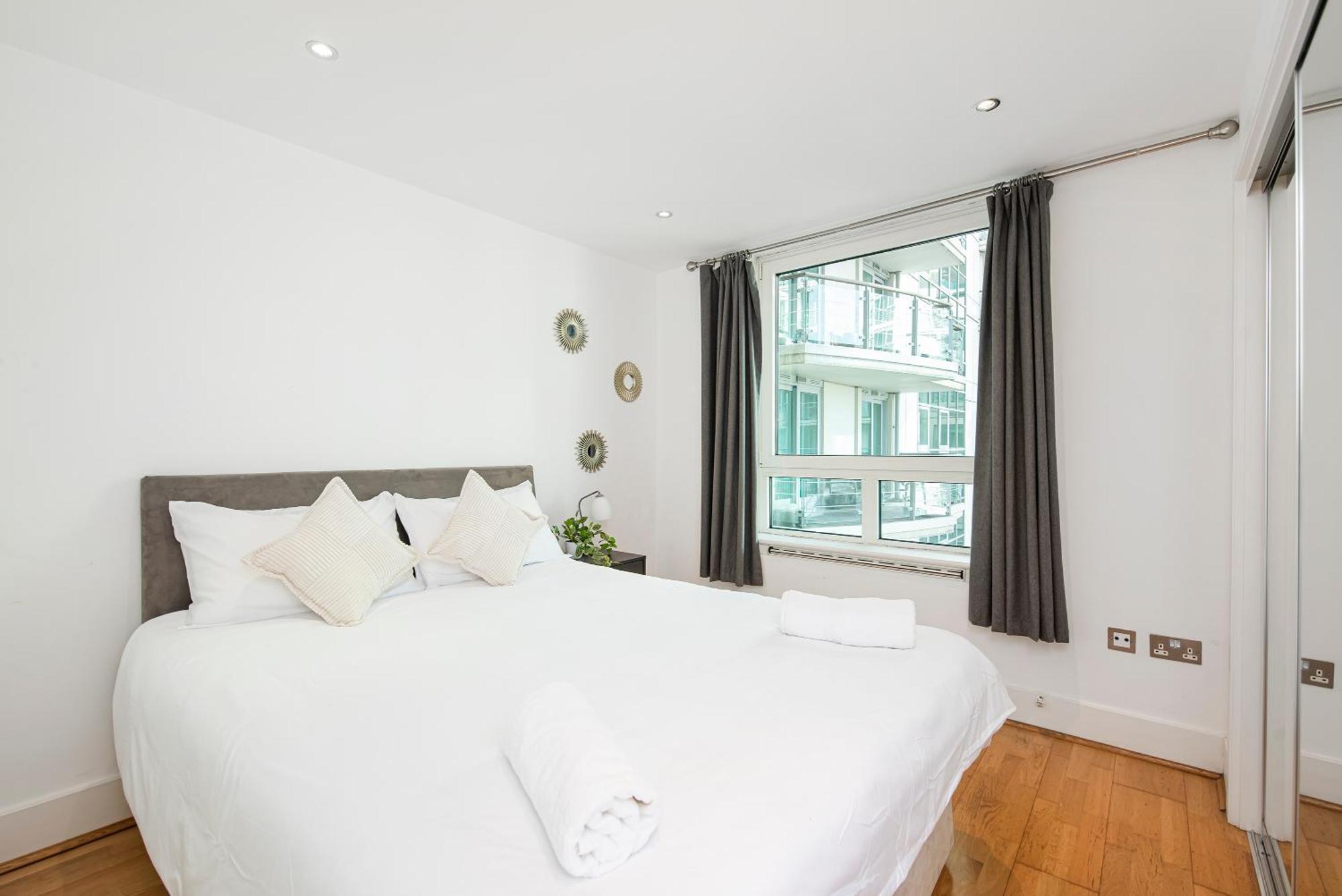 Compact 2 Bed Good Transport Links * London