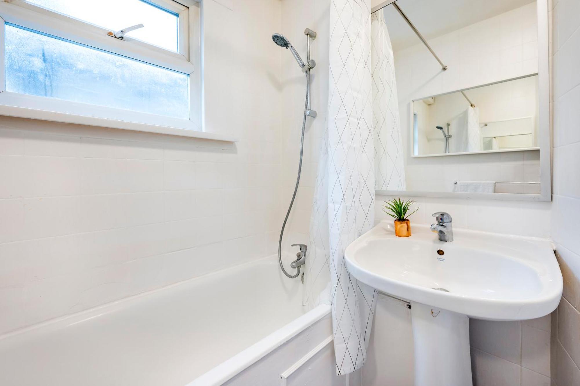 Beautiful Garden Flat Near Chelsea London