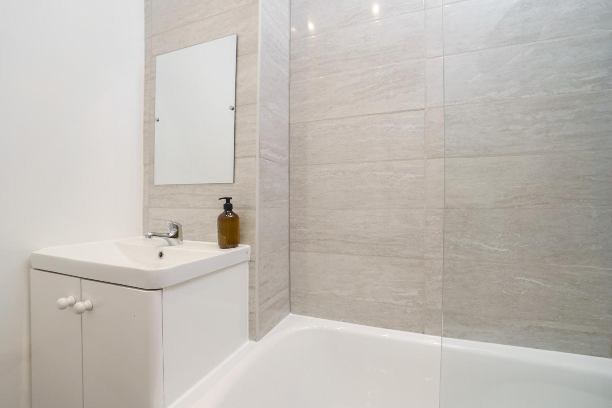 Covent Garden/chinatown/soho Location Apartment *