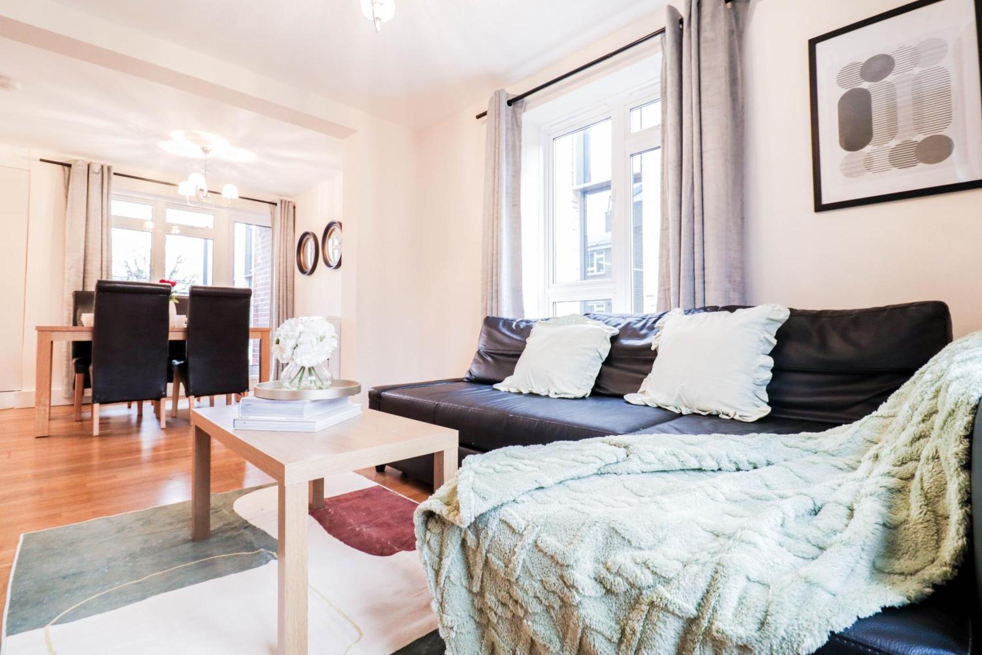 Apartment Gorgeous 2-bedroom London