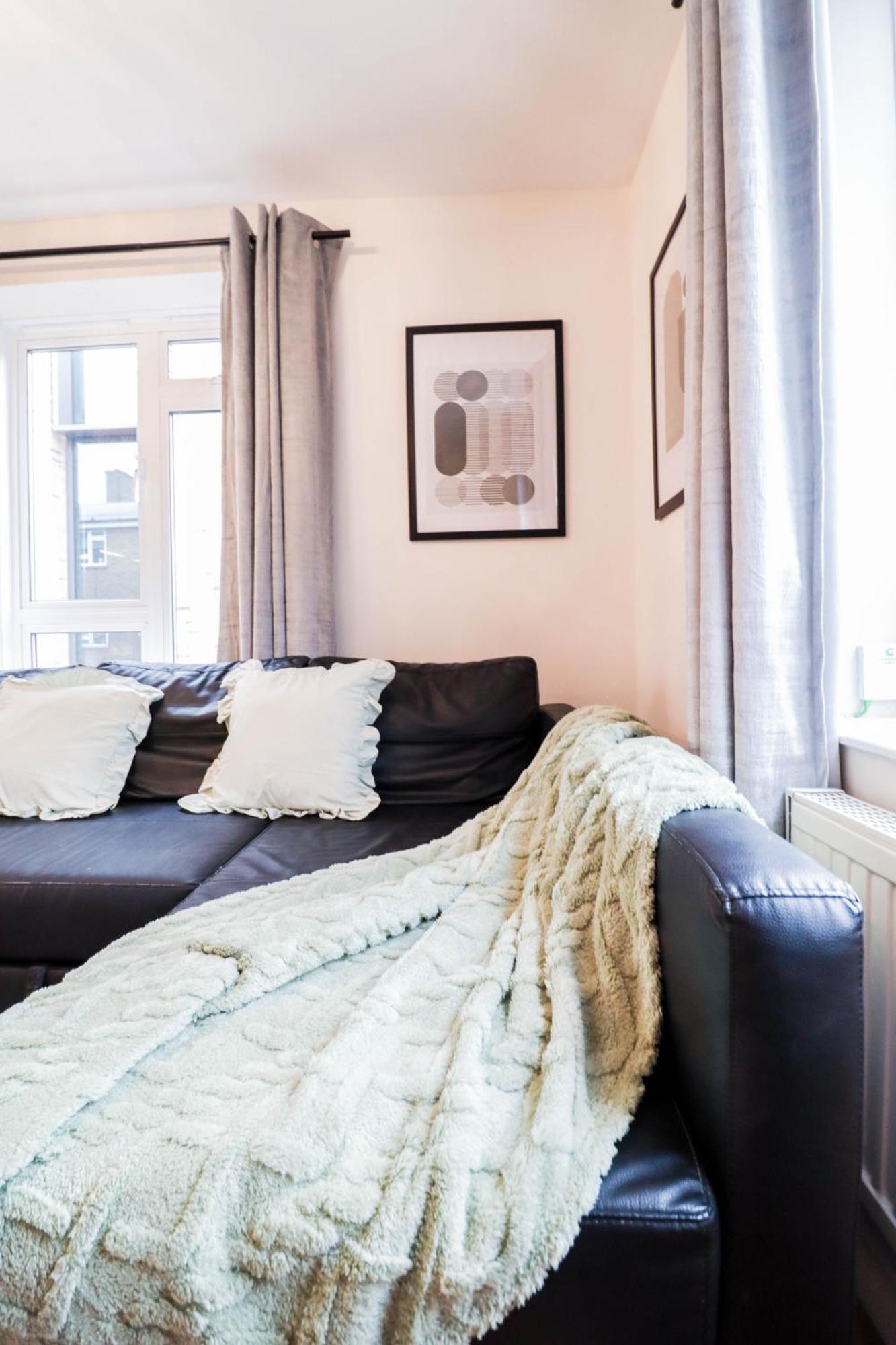Apartment Gorgeous 2-bedroom London