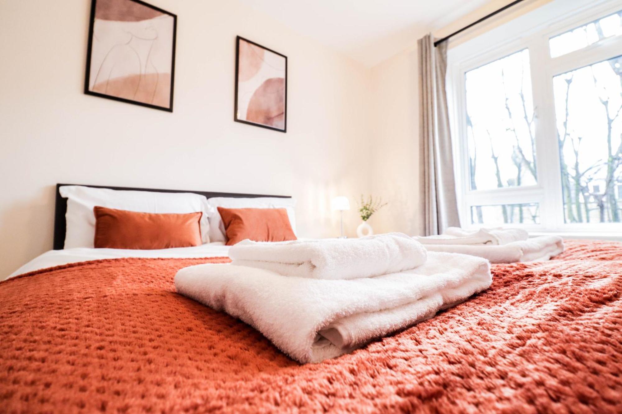 Gorgeous 2-bedroom *