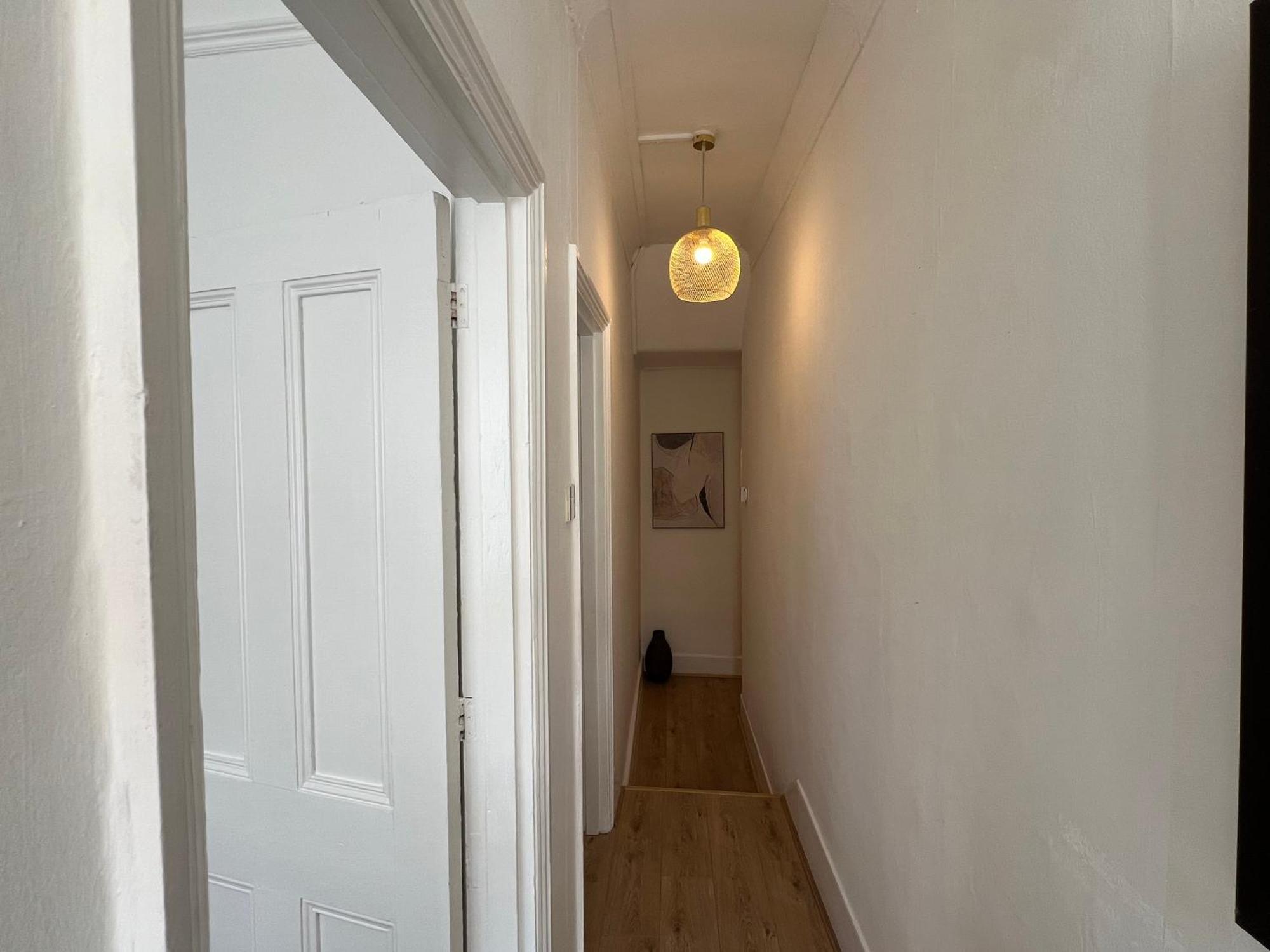 2 Bedroom Flat 10 Min Walk To Tube Appartement Londen