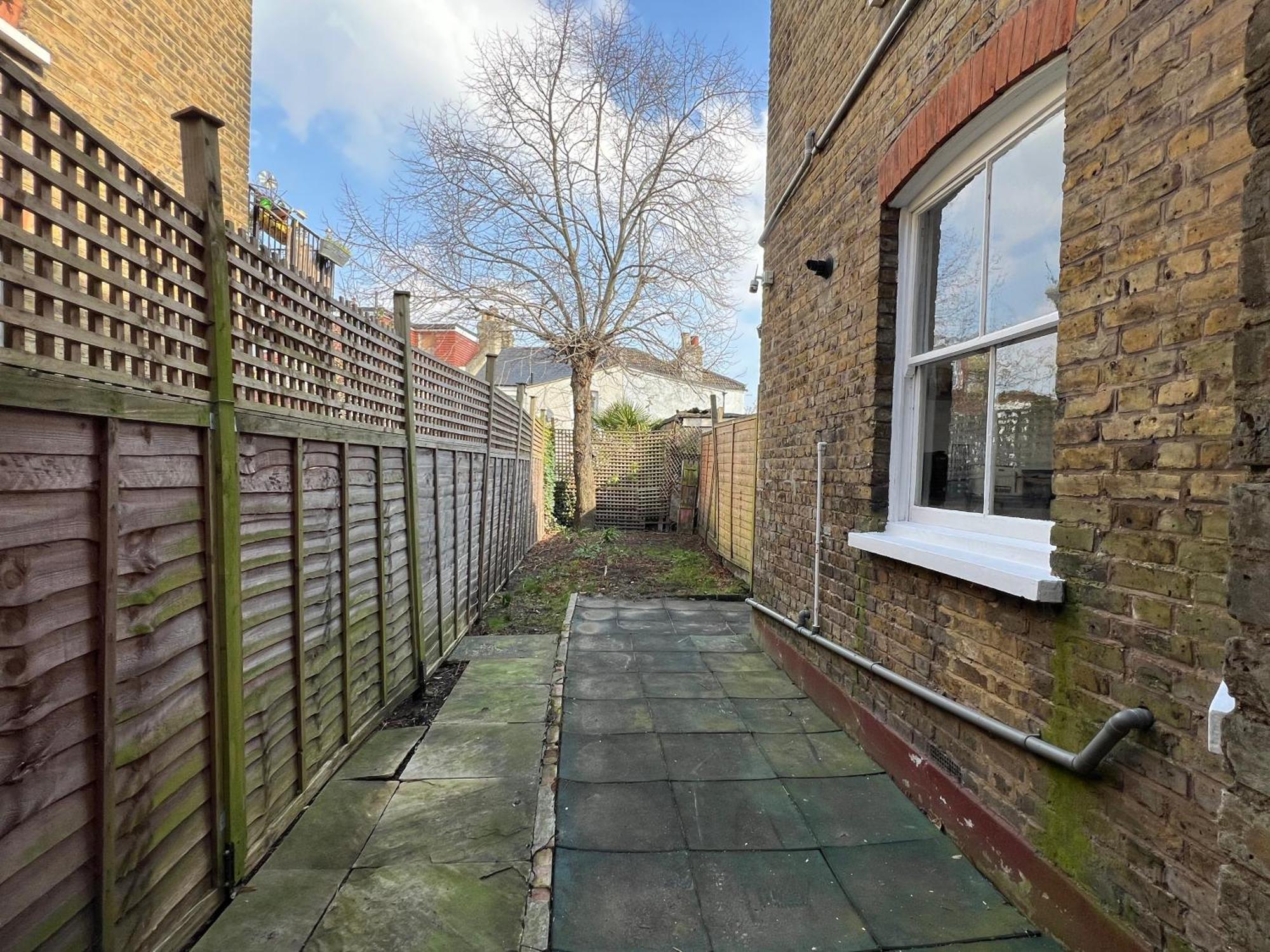 2 Bedroom Flat 10 Min Walk To Tube Londen