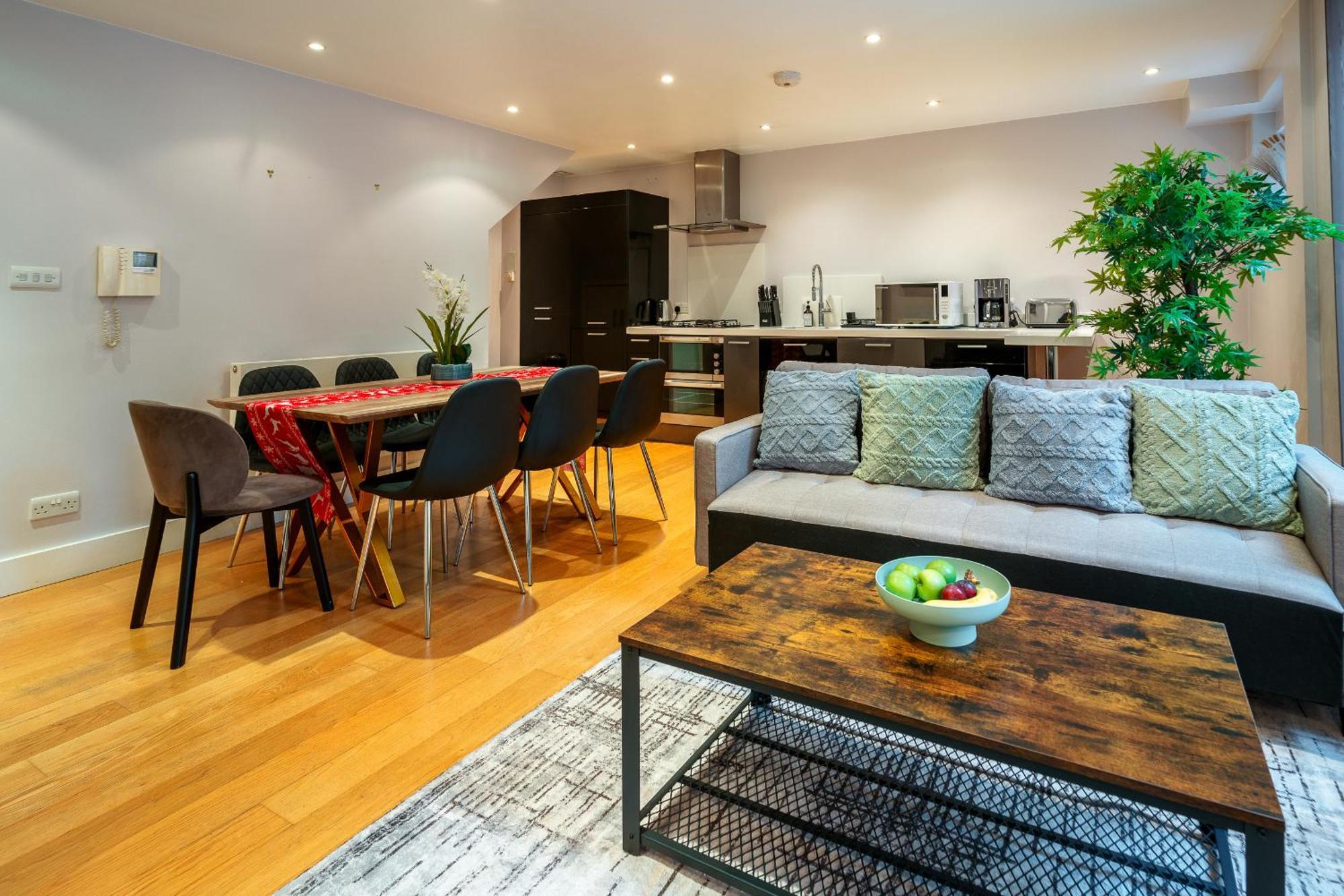 Sweet 3brs House Close To Oxford & Soho *