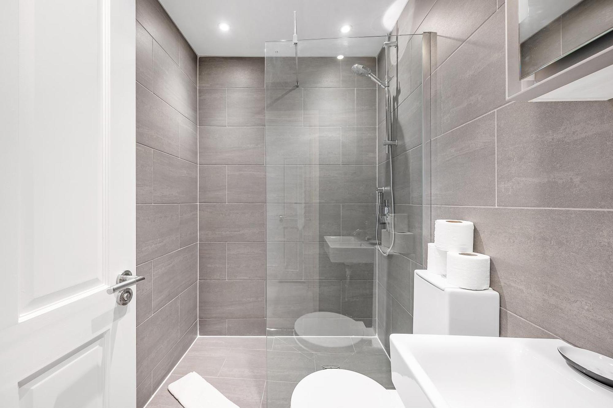 Apartment Casa Italia Near Hyde Park & Kensington High Street - Wifi & Washing Machine - Free Luggage Storage Available Nearby