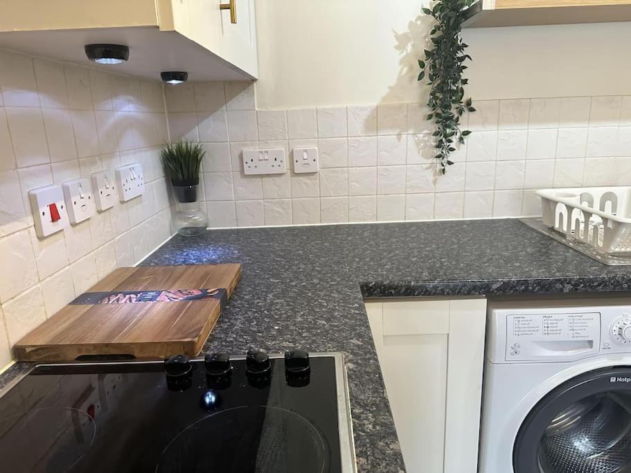 Remarkable 2-bed In Apartment London