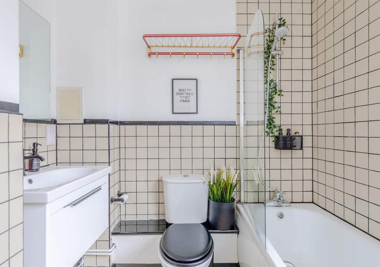 Modern 1bd Flat In Aldgate East With Terrace Apartamento