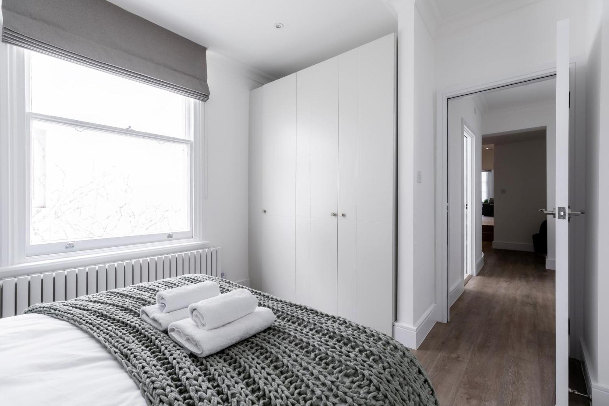 Stylish - Hyde Park Apartment