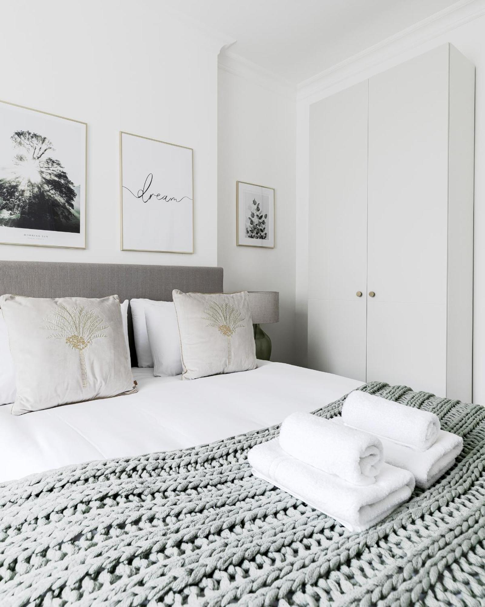 Stylish - Hyde Park Apartment London