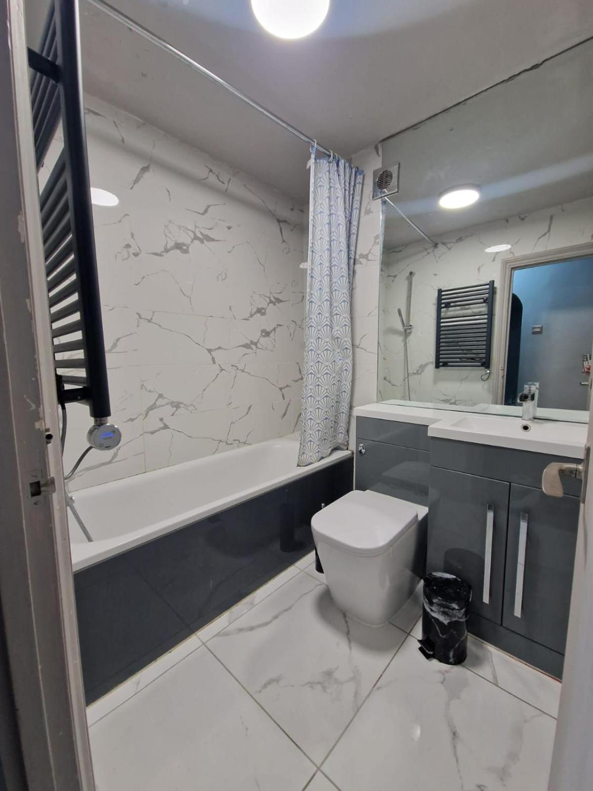 Baker Street Hotell 3*