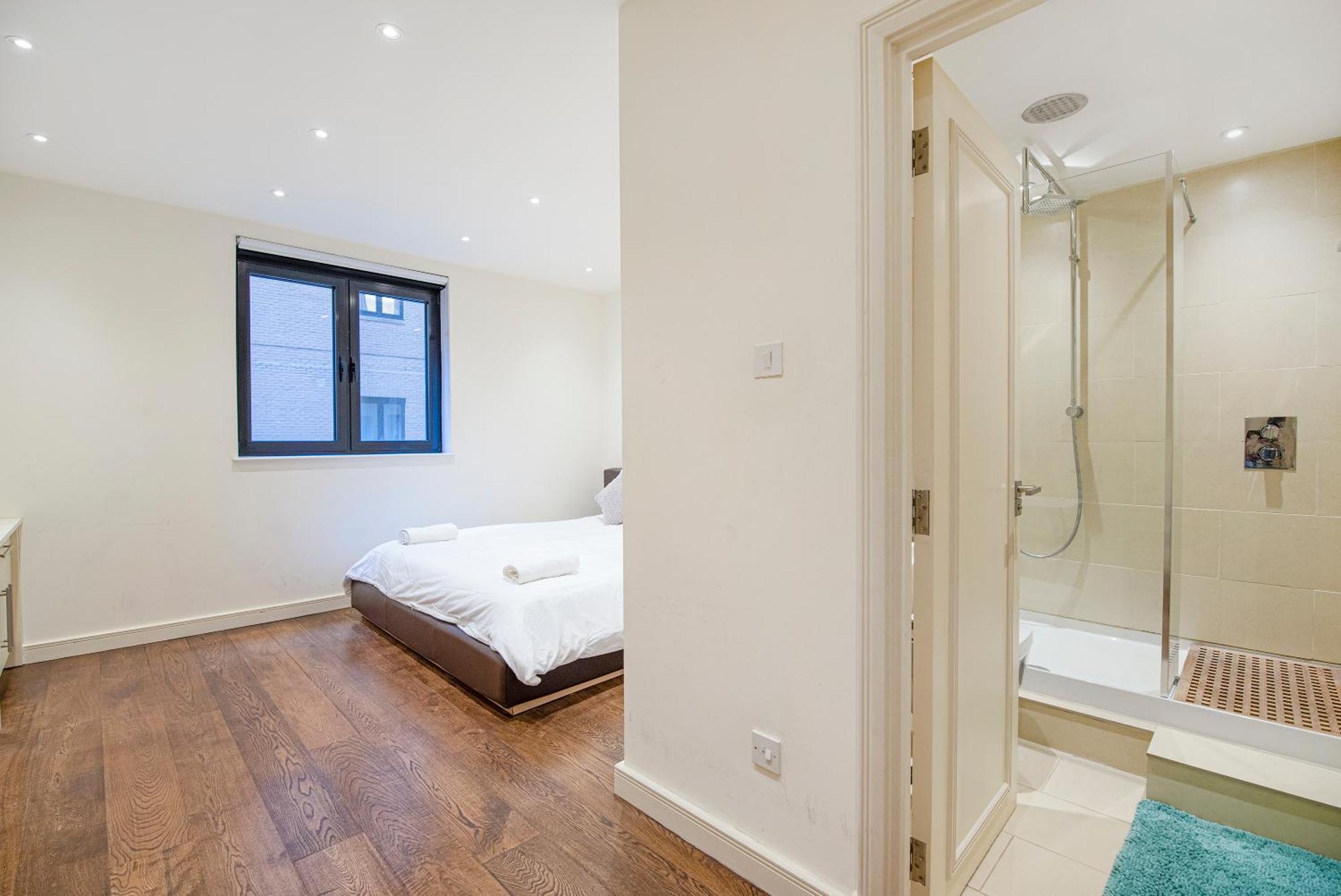 Apartment 2 Bed Maissonette London