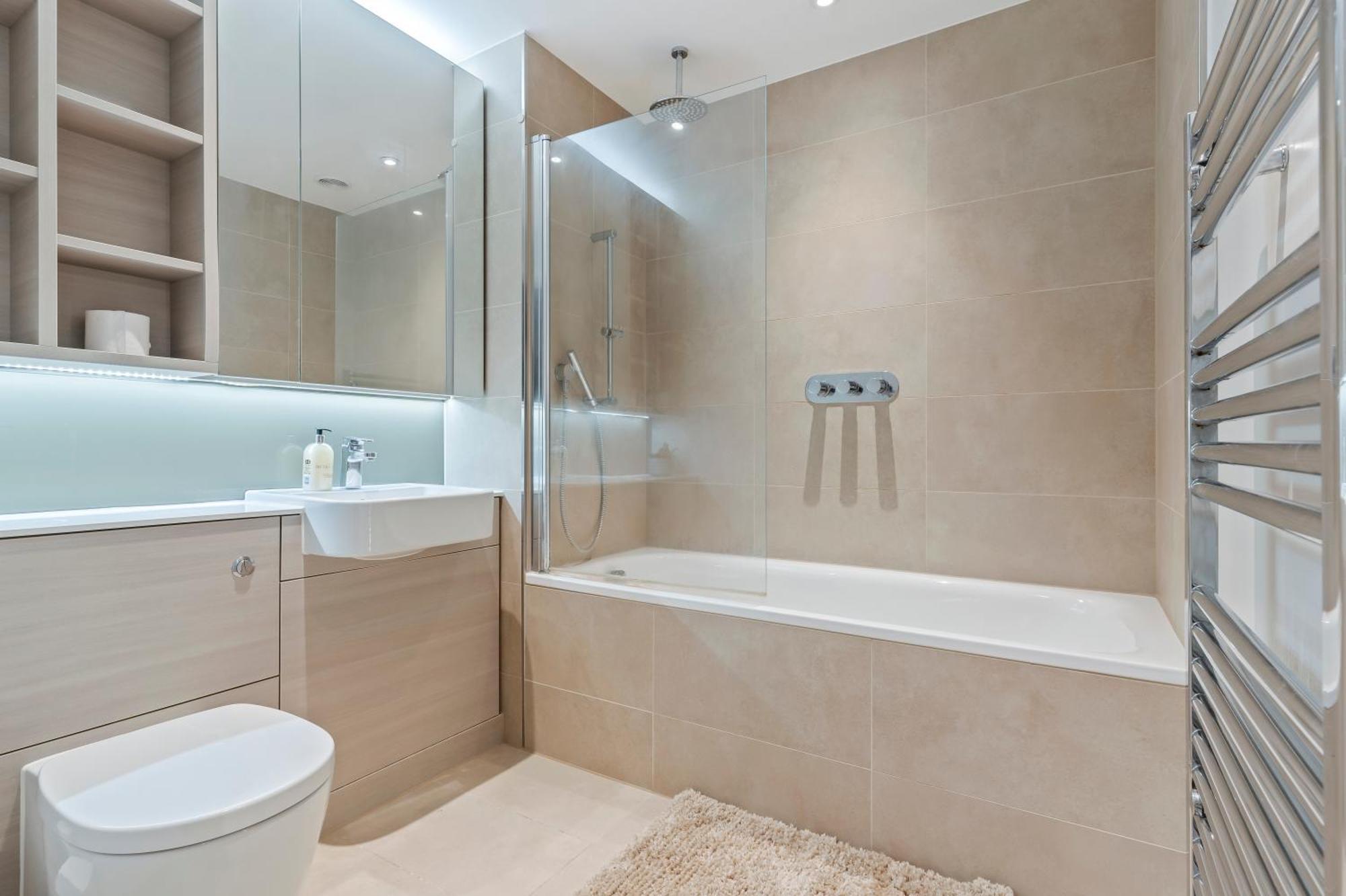 Elegant 2br Flat On 20th Floor Near Many Attractions