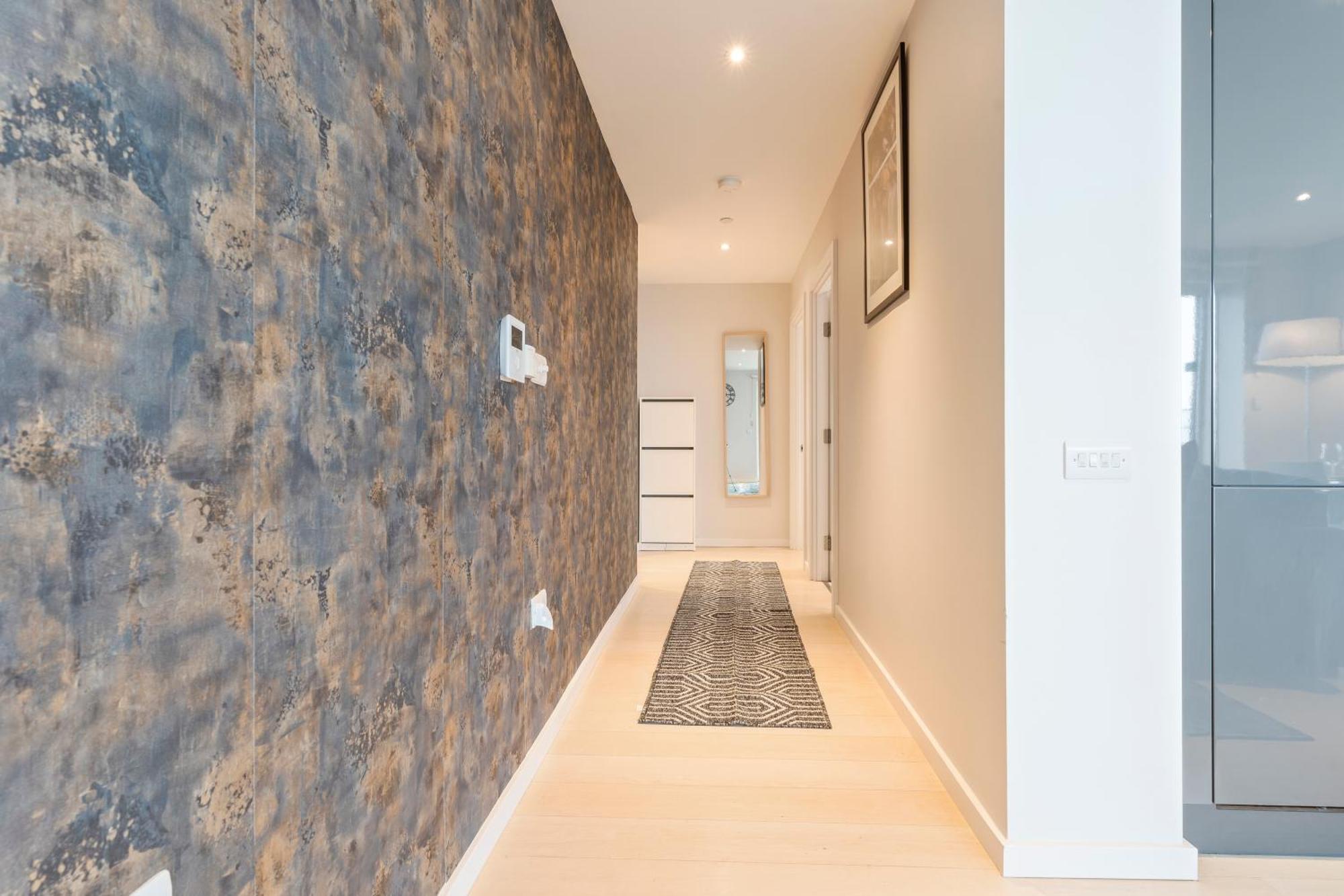 Elegant 2br Flat On 20th Floor Near Many Attractions *