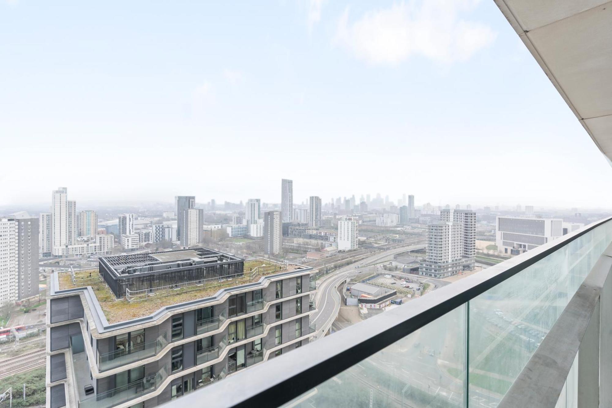 Elegant 2br Flat On 20th Floor Near Many Attractions Apartment *