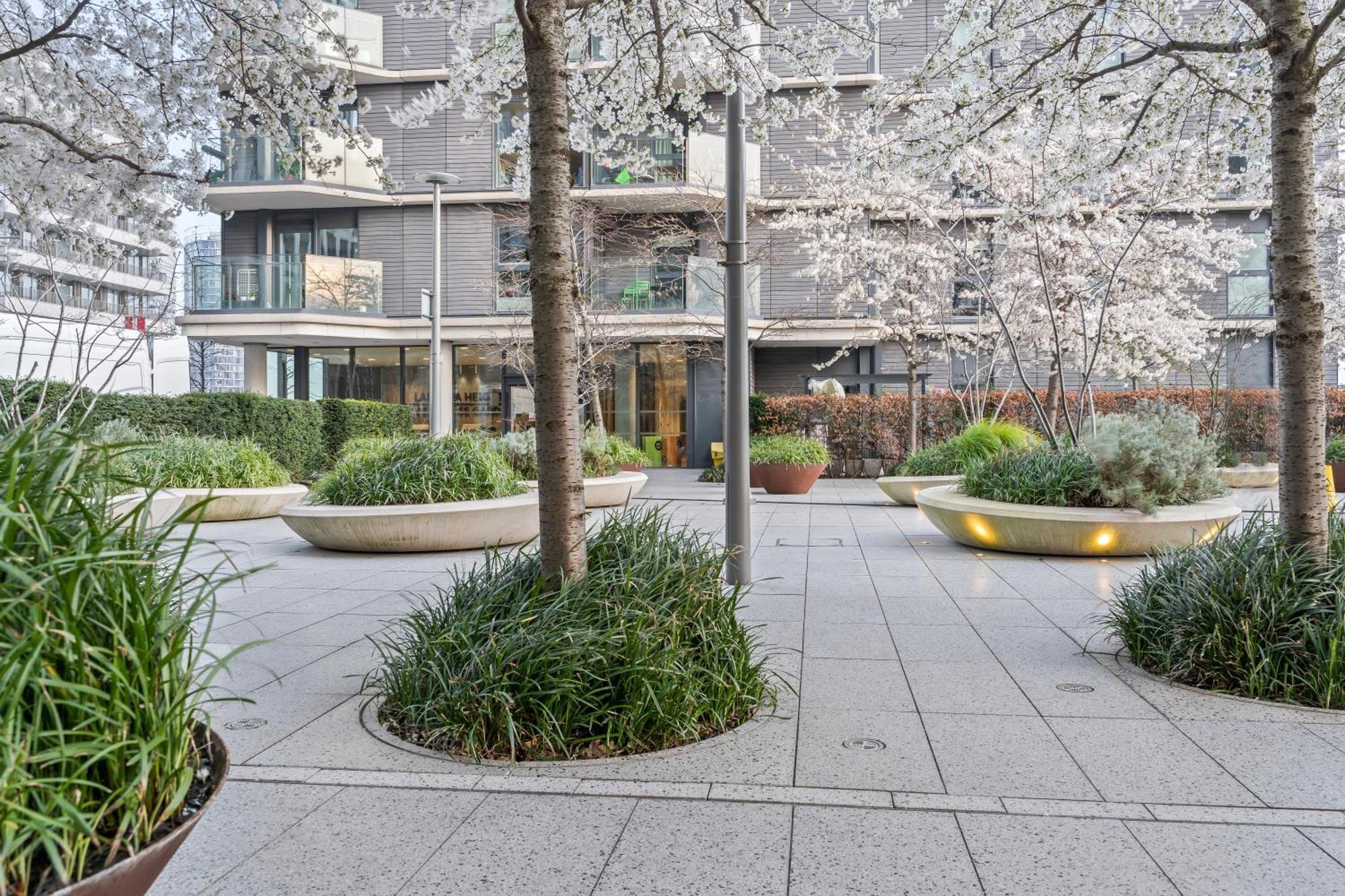 Elegant 2br Flat On 20th Floor Near Many Attractions Apartment