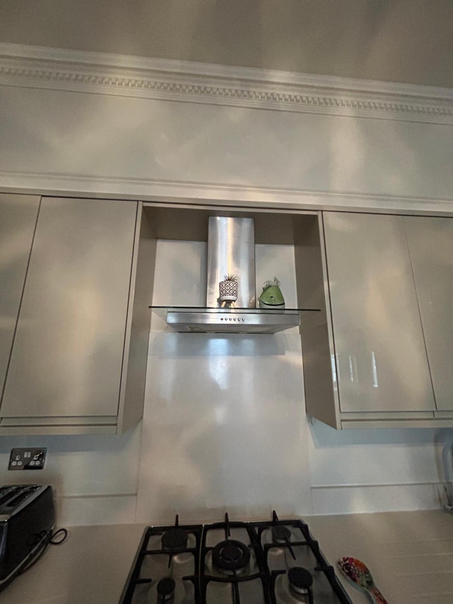Stunning Holland Park- Sleeps 6 Apartment London