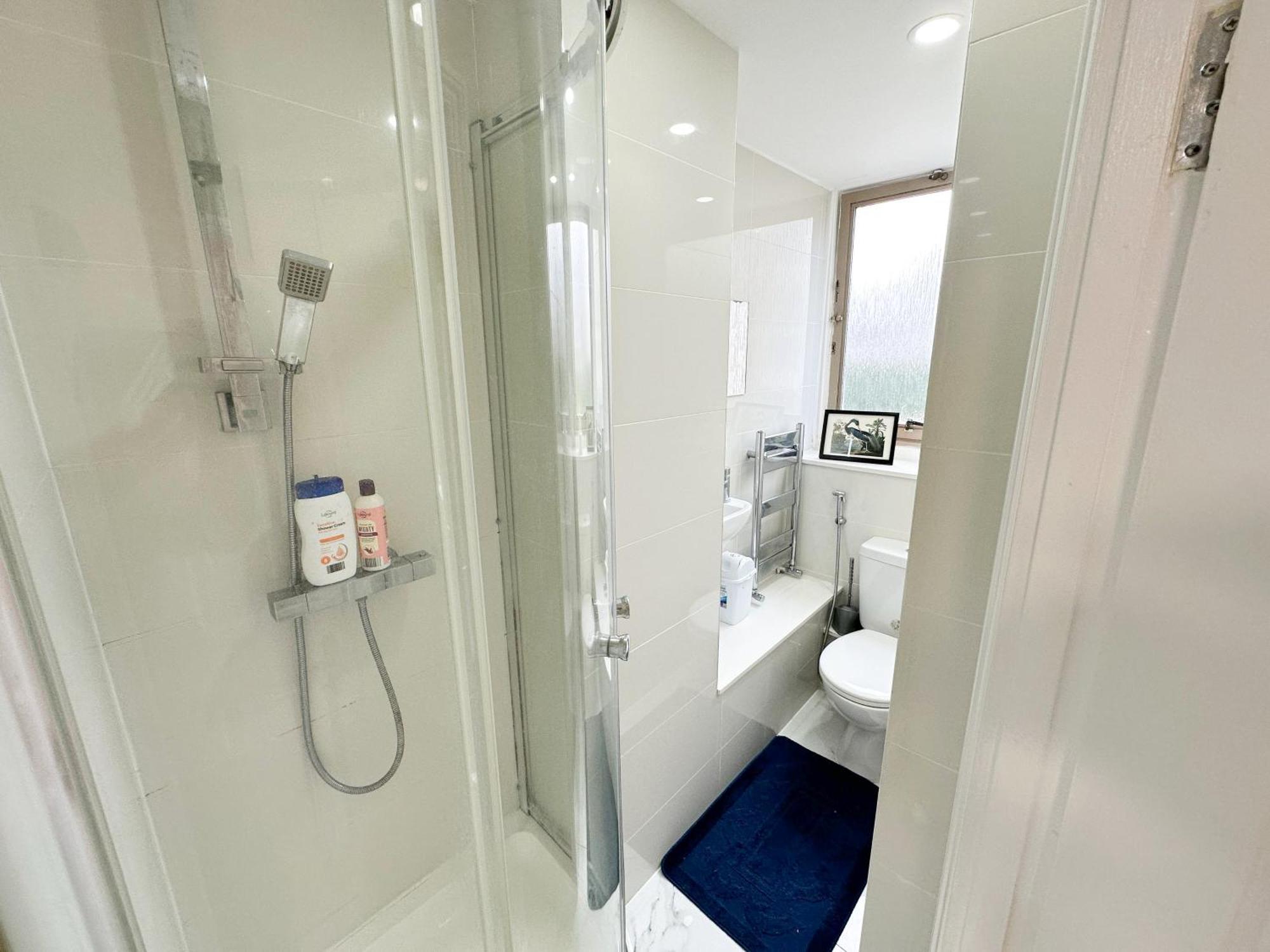 Cosy 3 Bedroom 3 Bathroom Flat With Private Garden- Maida Vale, Near Paddington *