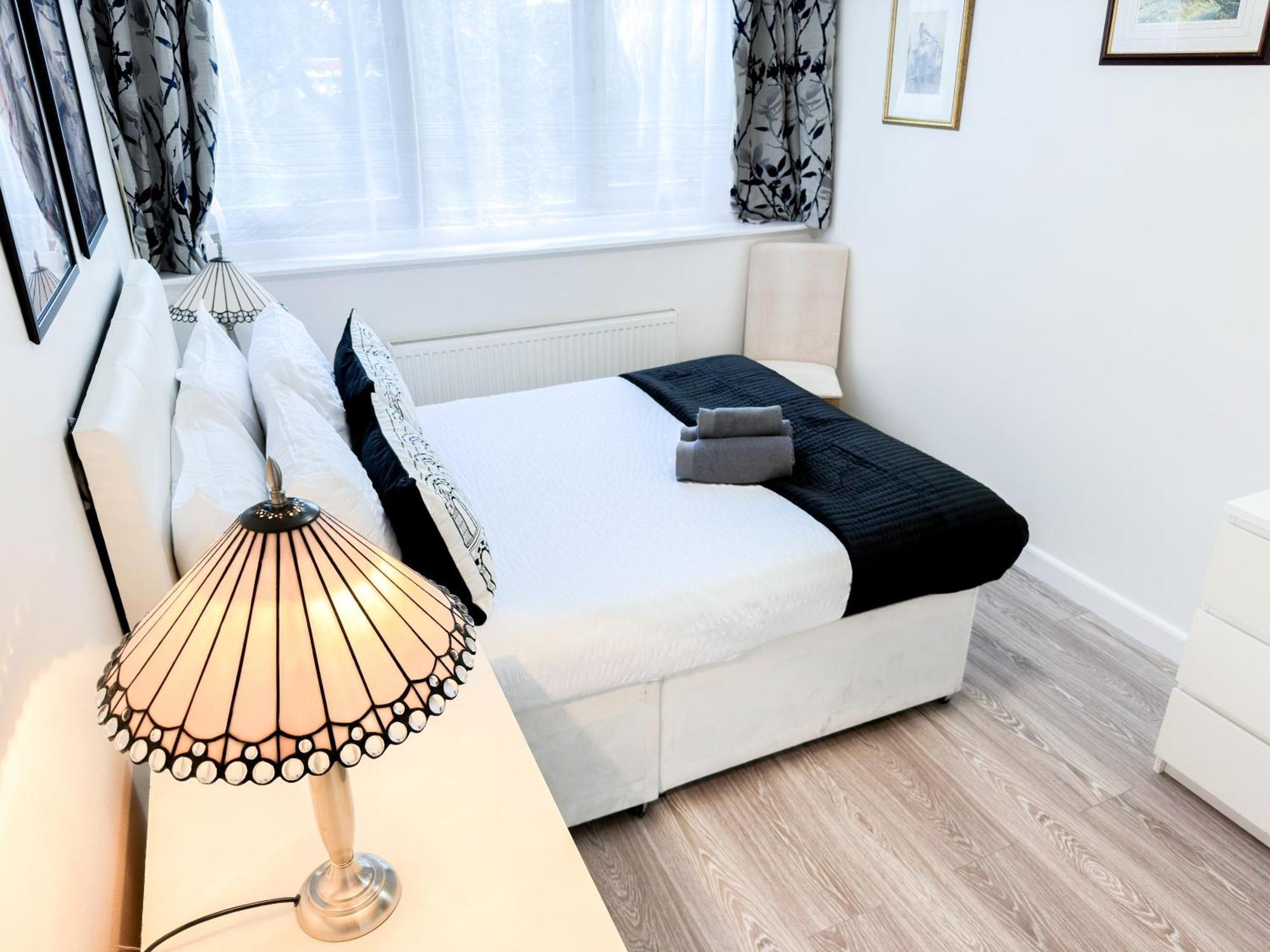 Cosy 3 Bedroom 3 Bathroom Flat With Private Garden- Maida Vale, Near Paddington Appartement *