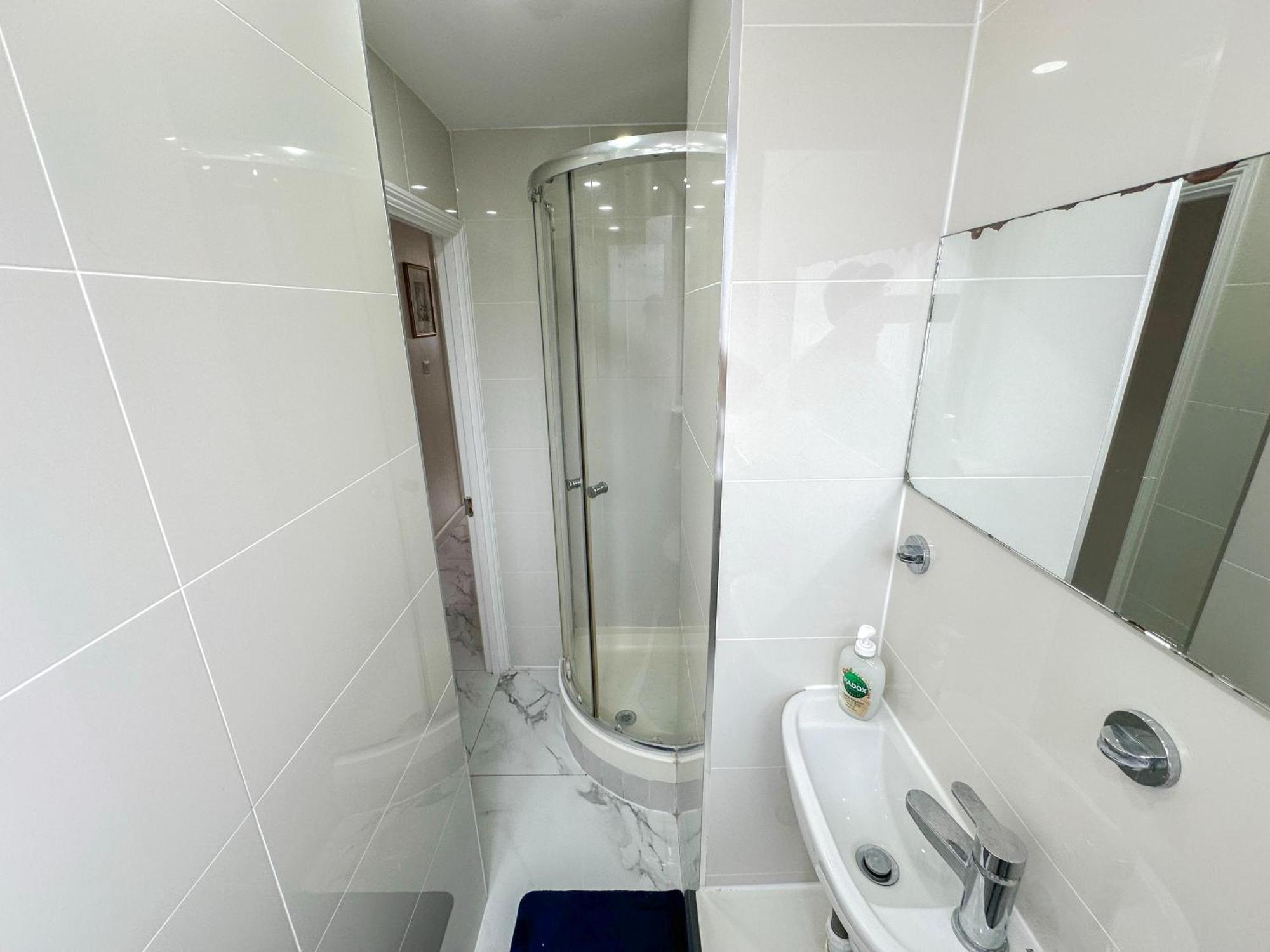 Cosy 3 Bedroom 3 Bathroom Flat With Private Garden- Maida Vale, Near Paddington Londen