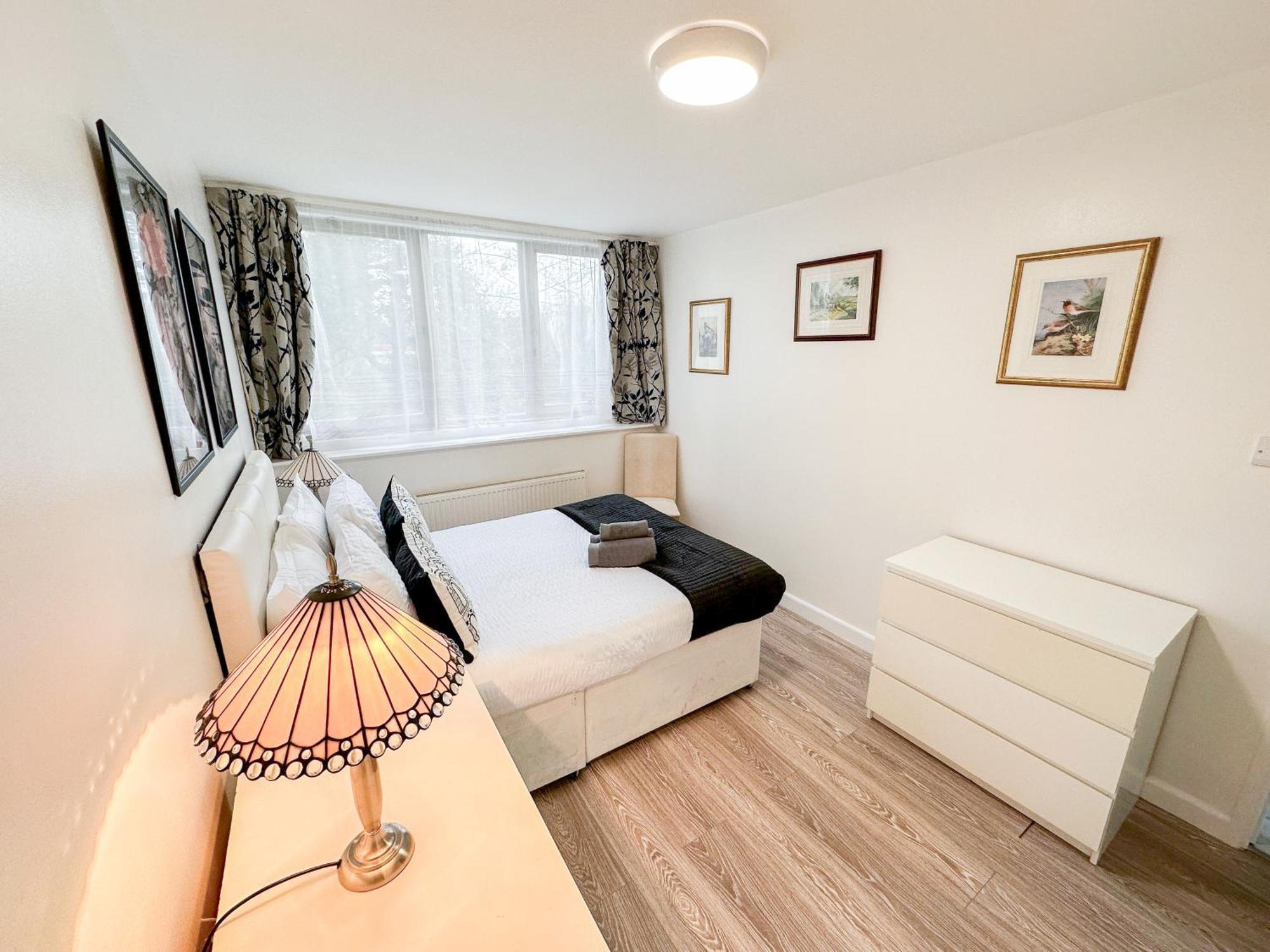 Cosy 3 Bedroom 3 Bathroom Flat With Private Garden- Maida Vale, Near Paddington
