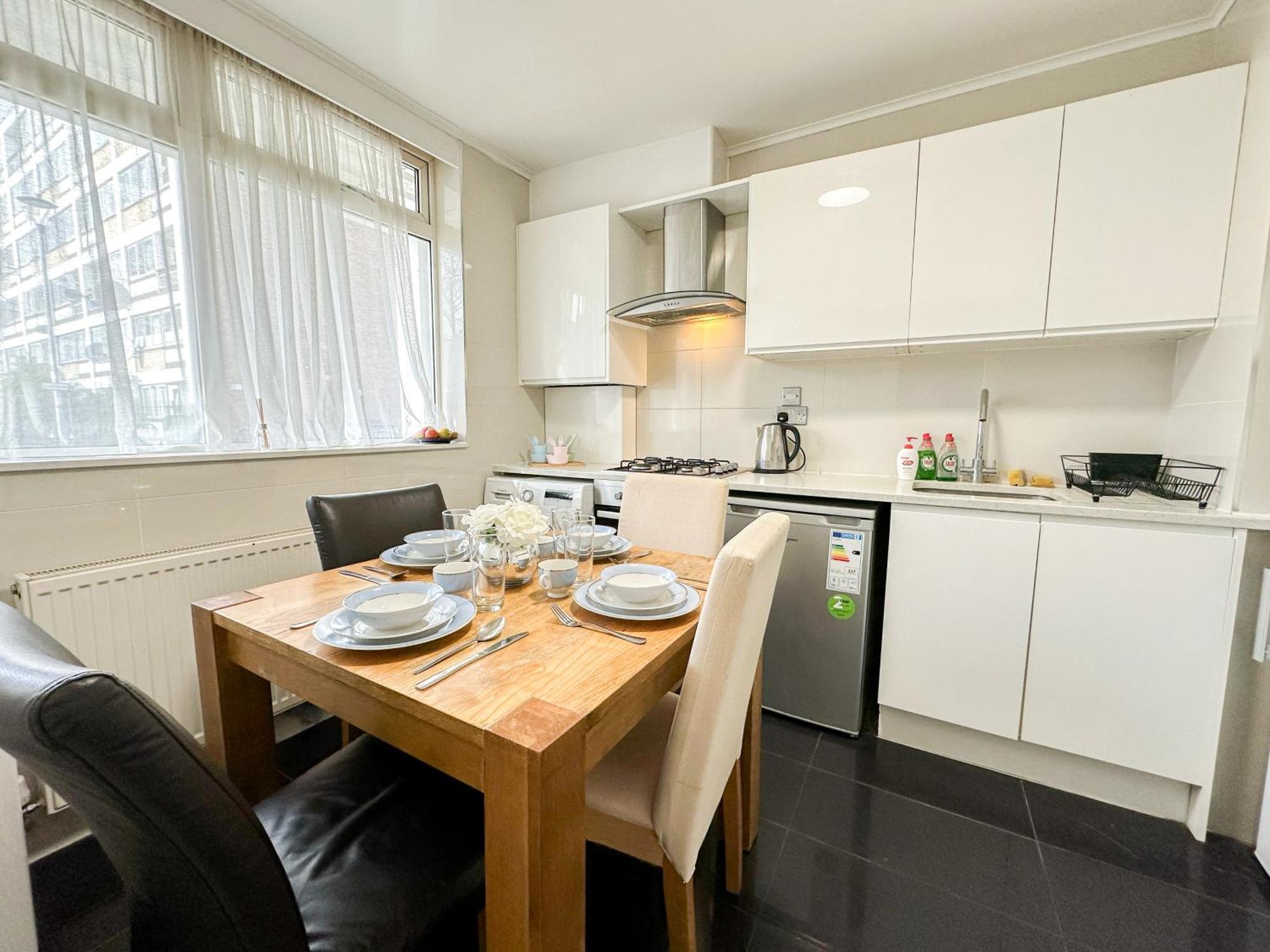Appartement Cosy 3 Bedroom 3 Bathroom Flat With Private Garden- Maida Vale, Near Paddington Londen