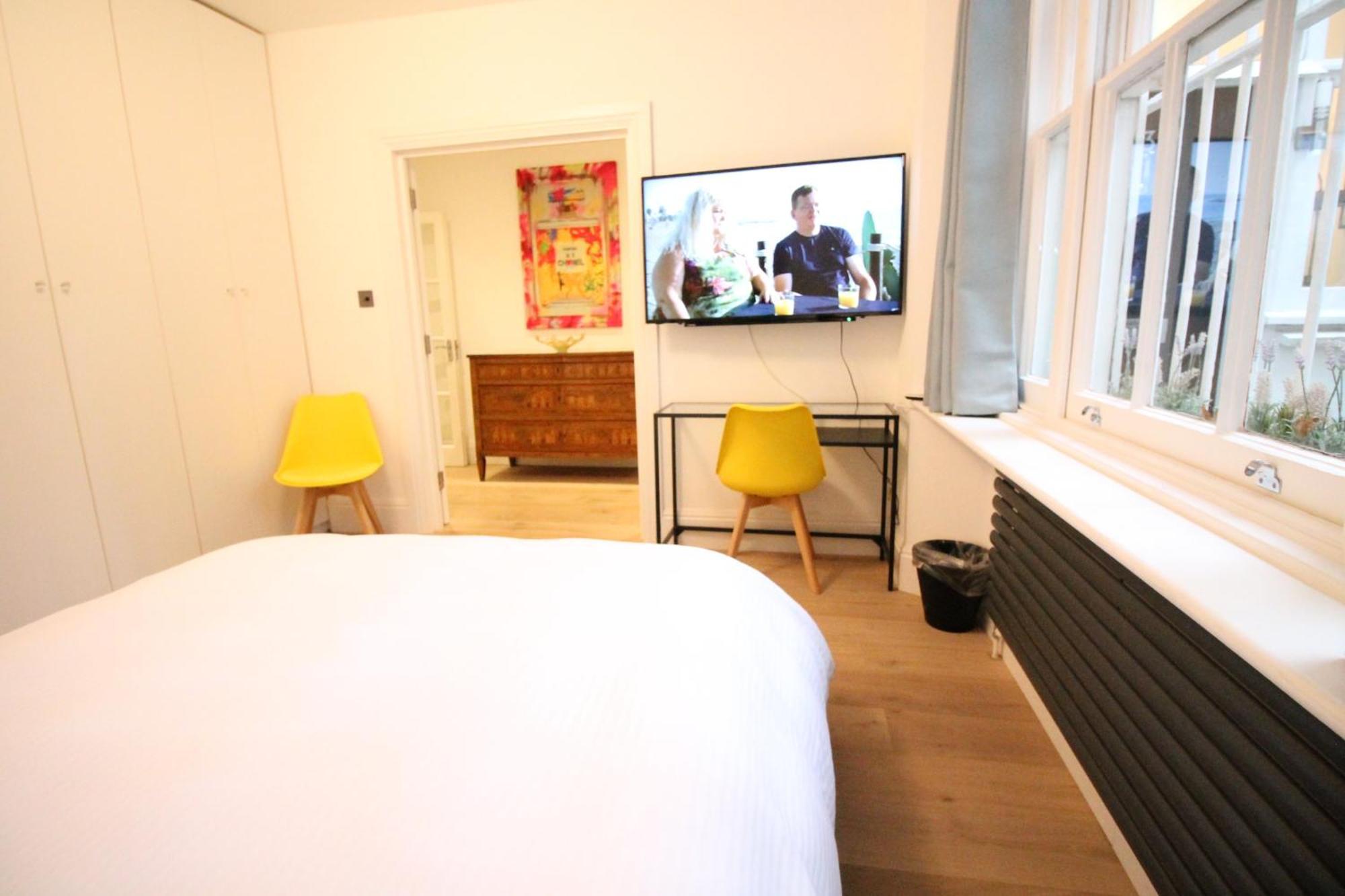 Trendy 2bedroom And 2 Bathroom Flat, Quiet Nottinghill Street Leilighet *