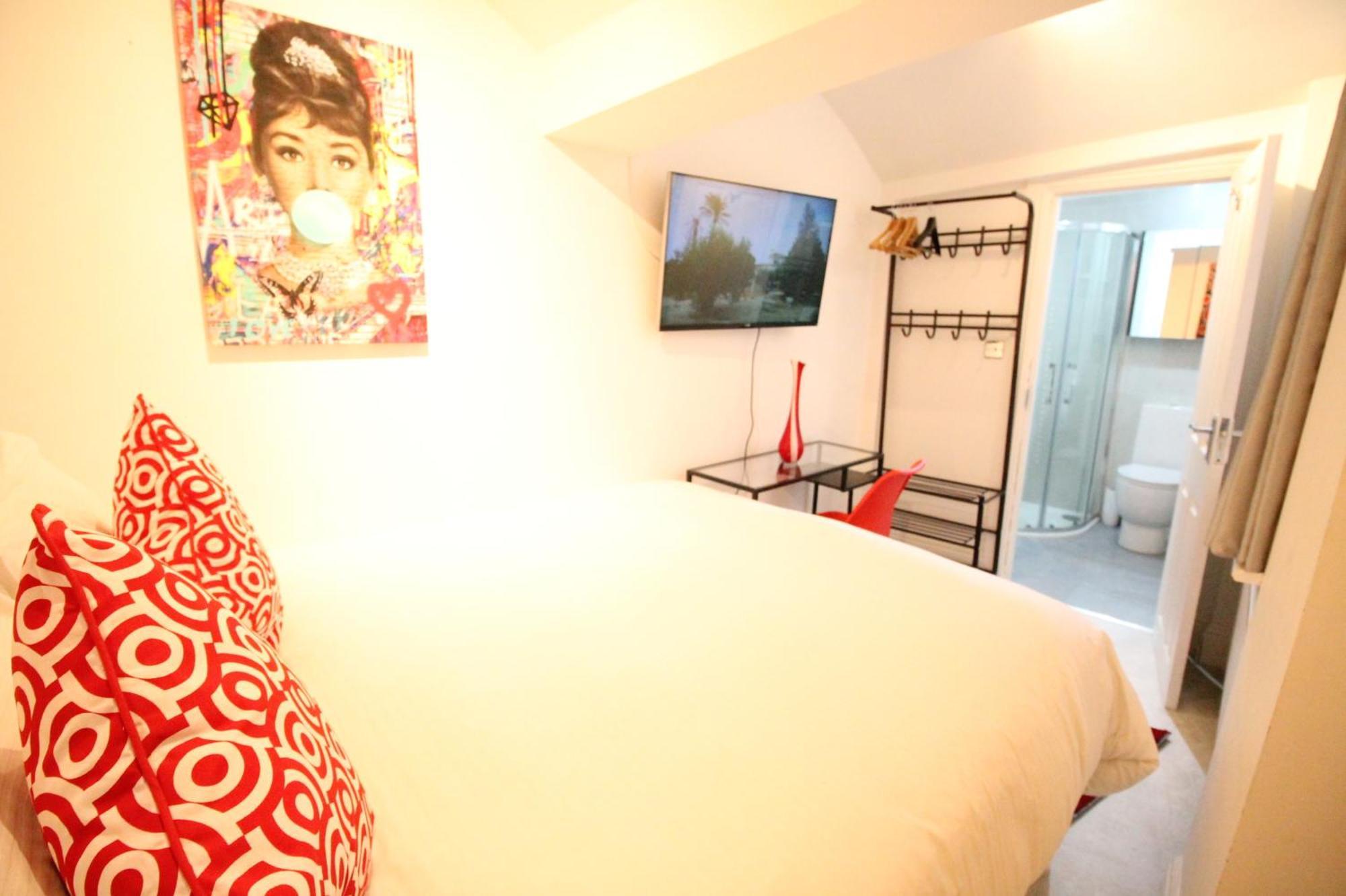 Trendy 2bedroom And 2 Bathroom Flat, Quiet Nottinghill Street Leilighet