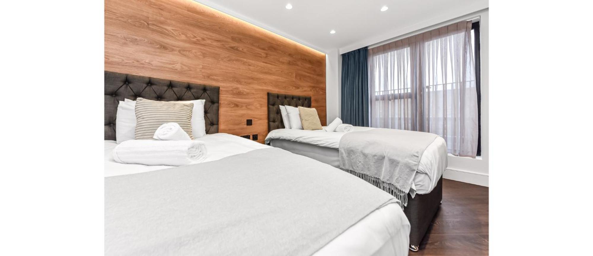 Luxury Abode: 5-bed Haven Ideal For Big Groups! London