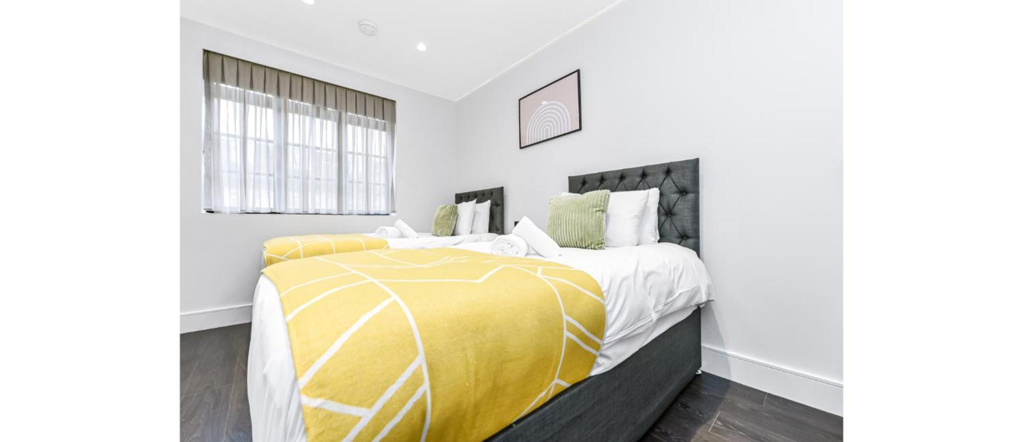 Luxury Abode: 5-bed Haven Ideal For Big Groups! *