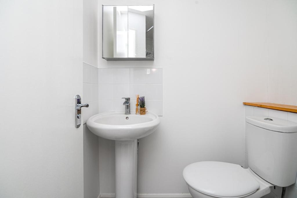 Refurbished Double Bedroom Gasthuis *
