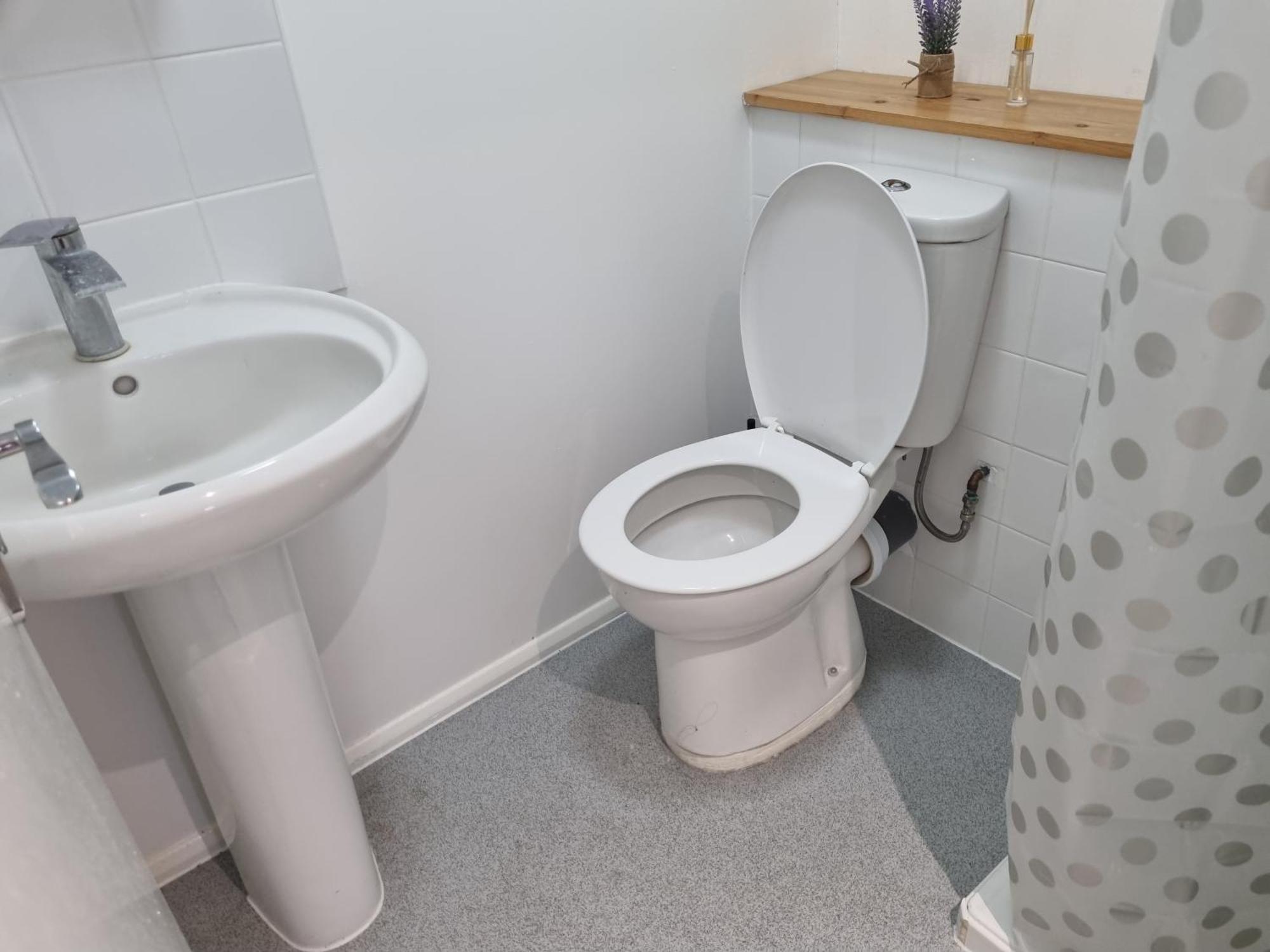 Refurbished Double Bedroom Gasthuis