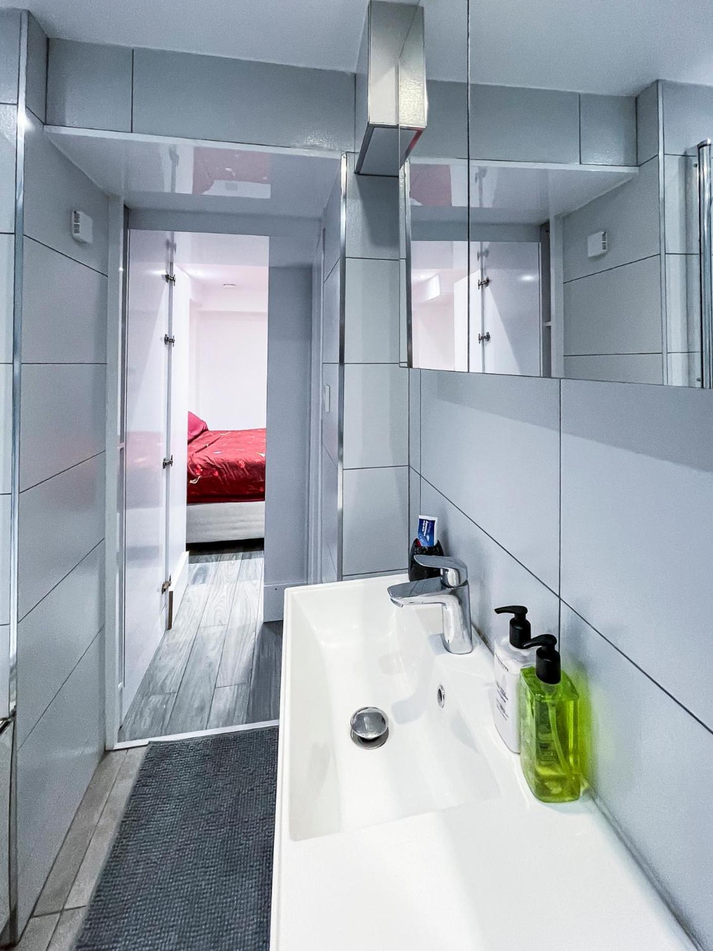 Ensuite With Jacuzzi *