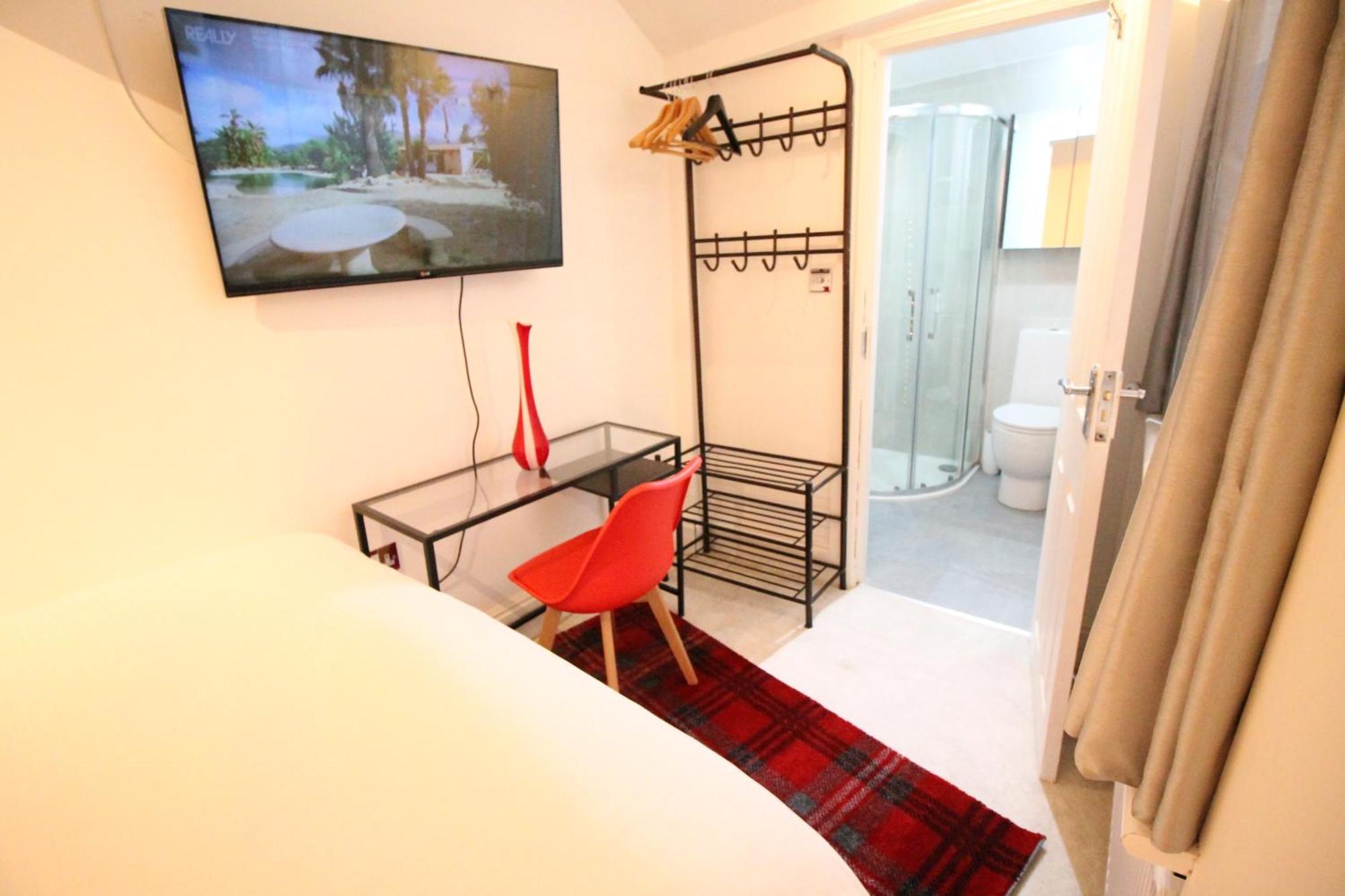 Trendy 2bedroom And 2 Bathroom Flat, Quiet Nottinghill Street Leilighet London