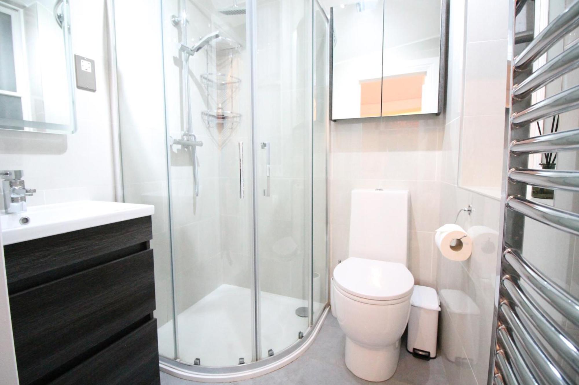 Leilighet Trendy 2bedroom And 2 Bathroom Flat, Quiet Nottinghill Street *