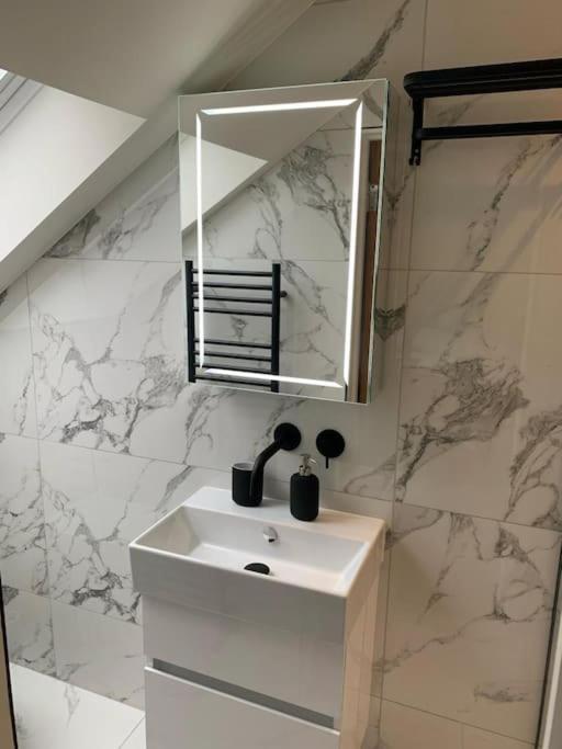 One Bed-apartment In Londen