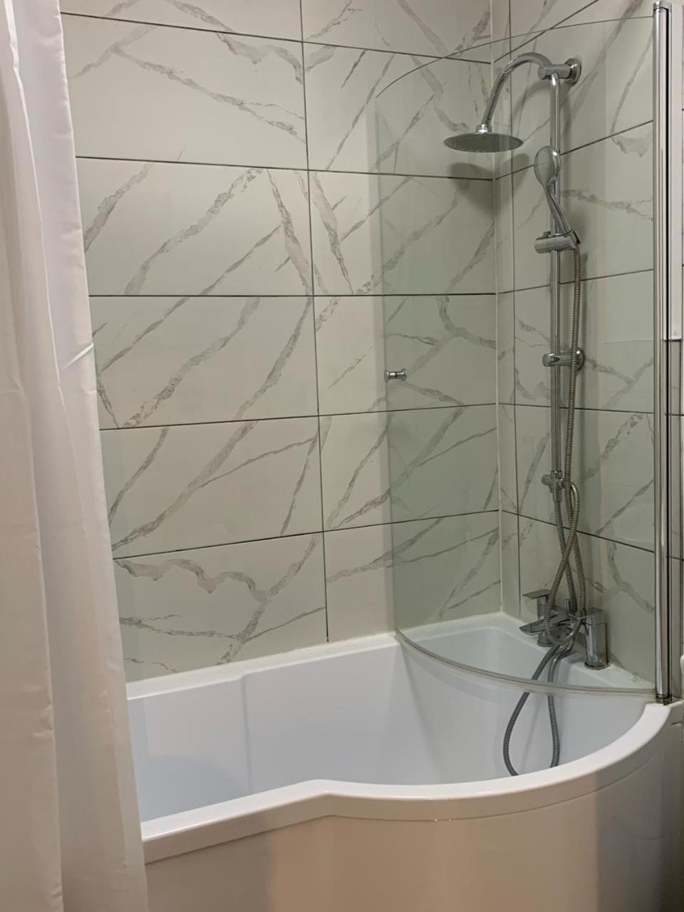 Homestay Cobbold Court Share Flat London