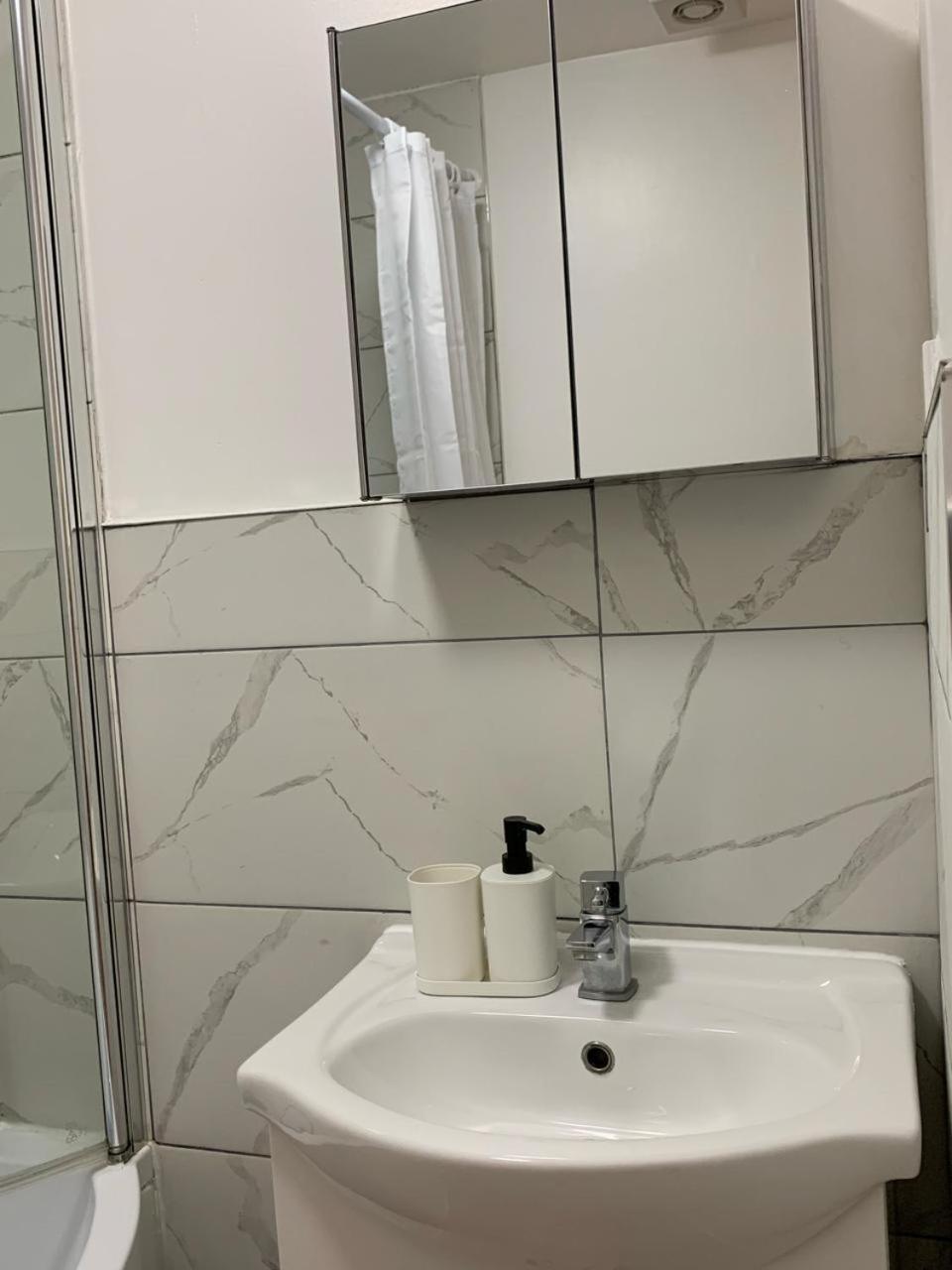 Cobbold Court Share Flat Homestay