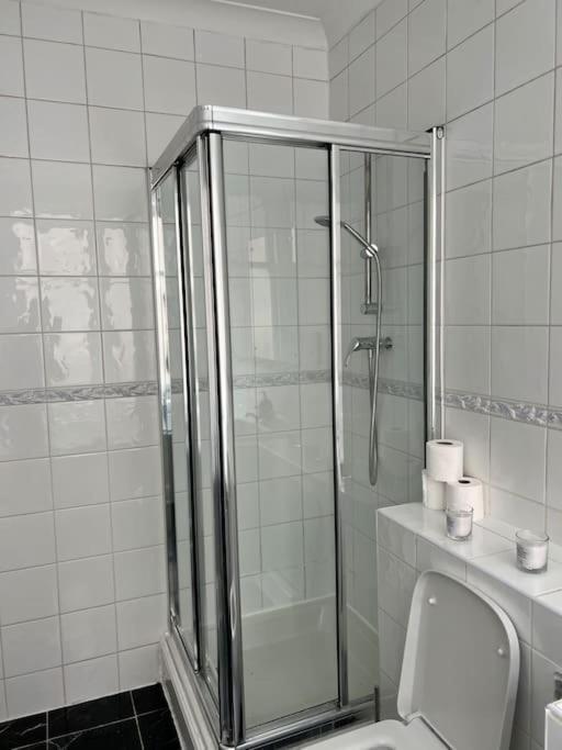 Luxury 3 Bedroom, 3 Bath By Oxford St & Soho * London
