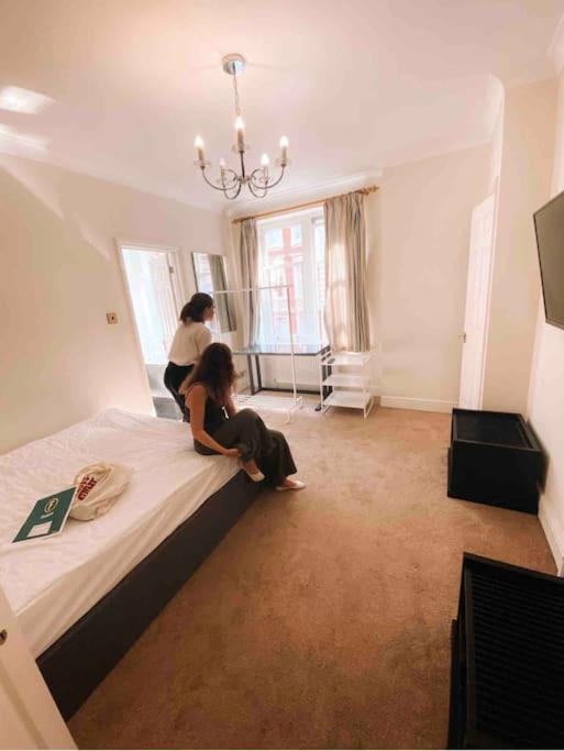 Luxury 3 Bedroom, 3 Bath By Oxford St & Soho London