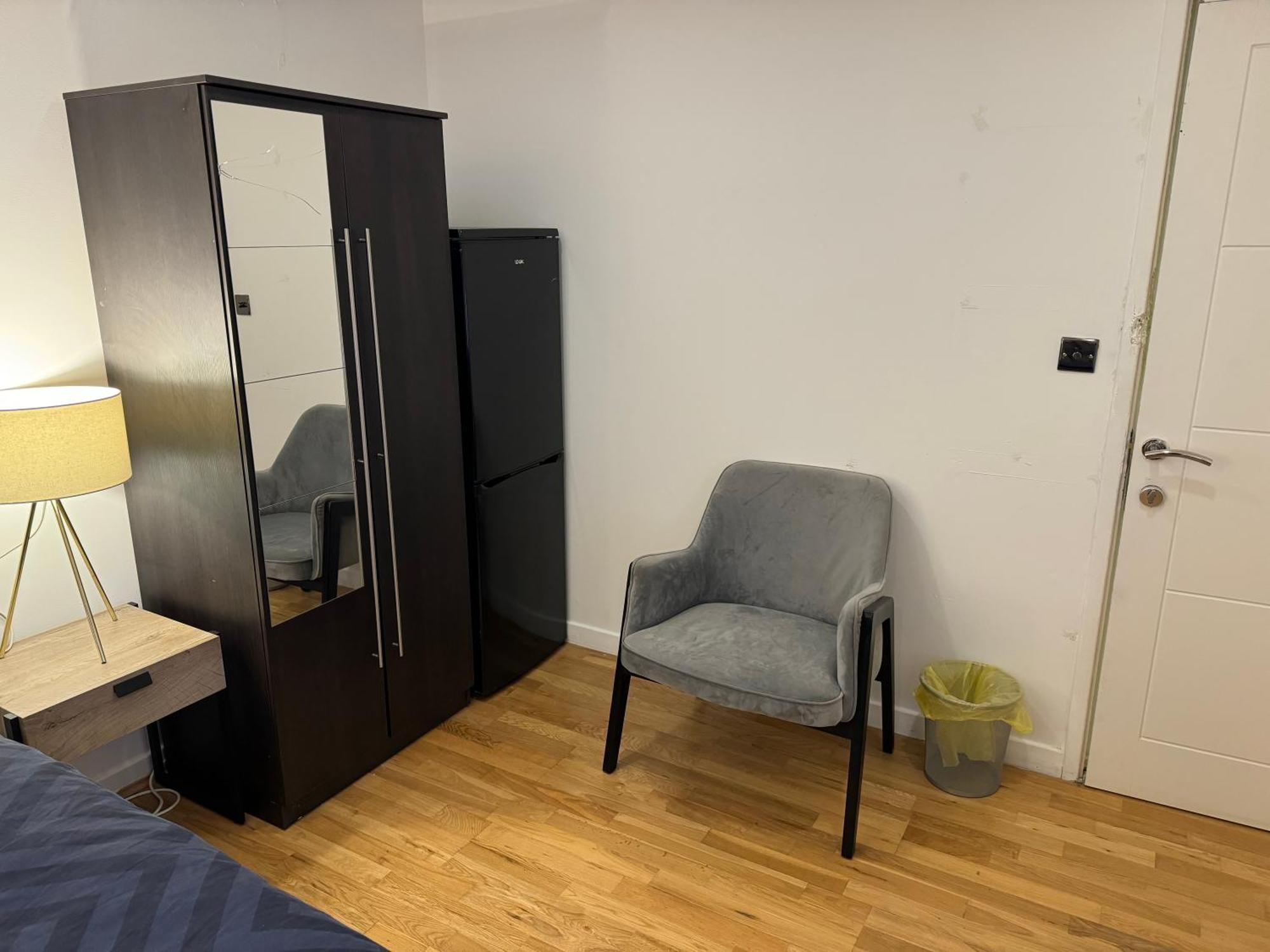 Specious Double With King Size Bed Habitación en casa particular *
