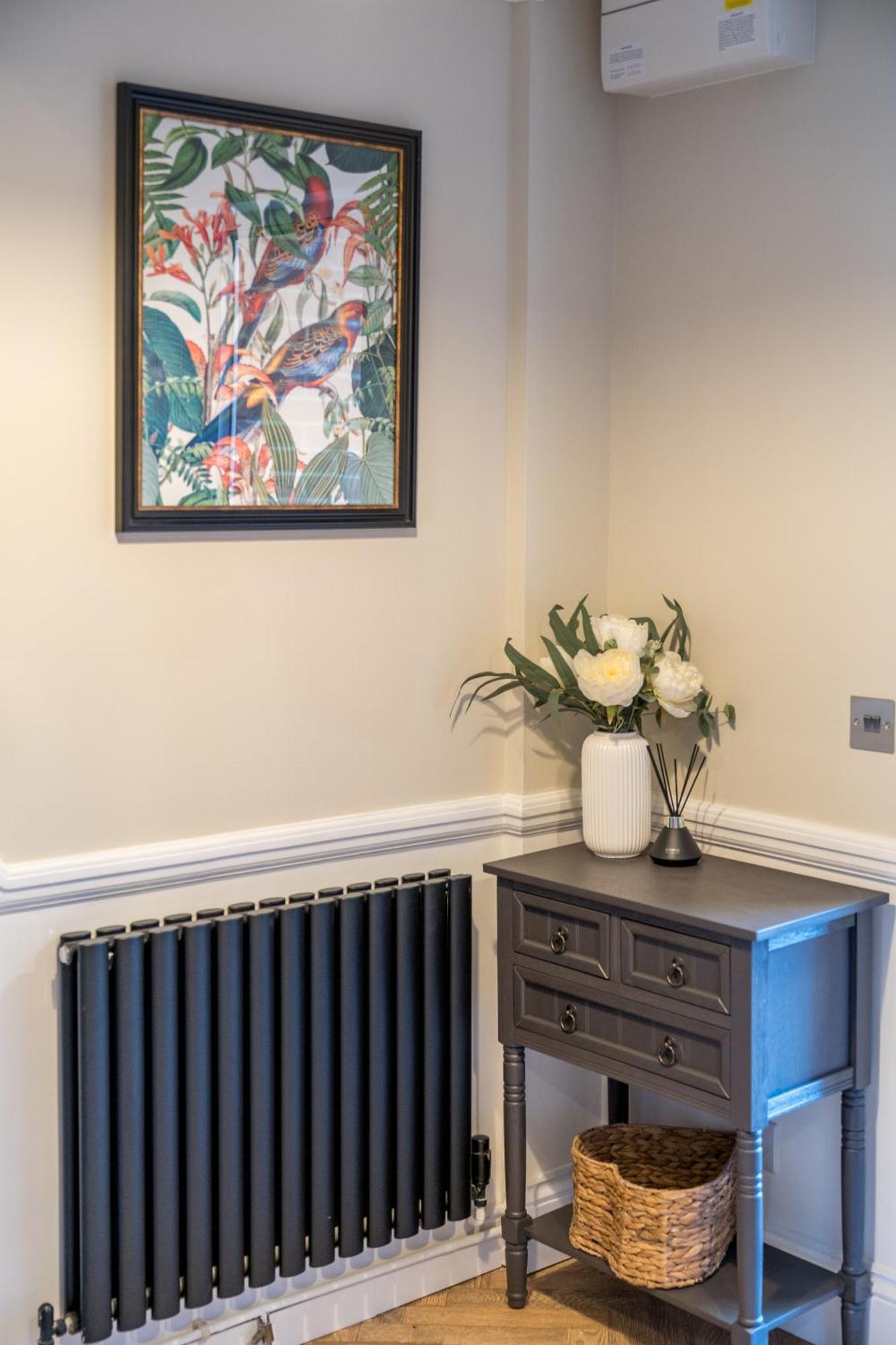 Ferienhaus 5 Star - Stylish 2 Bed In -excel, Airport *