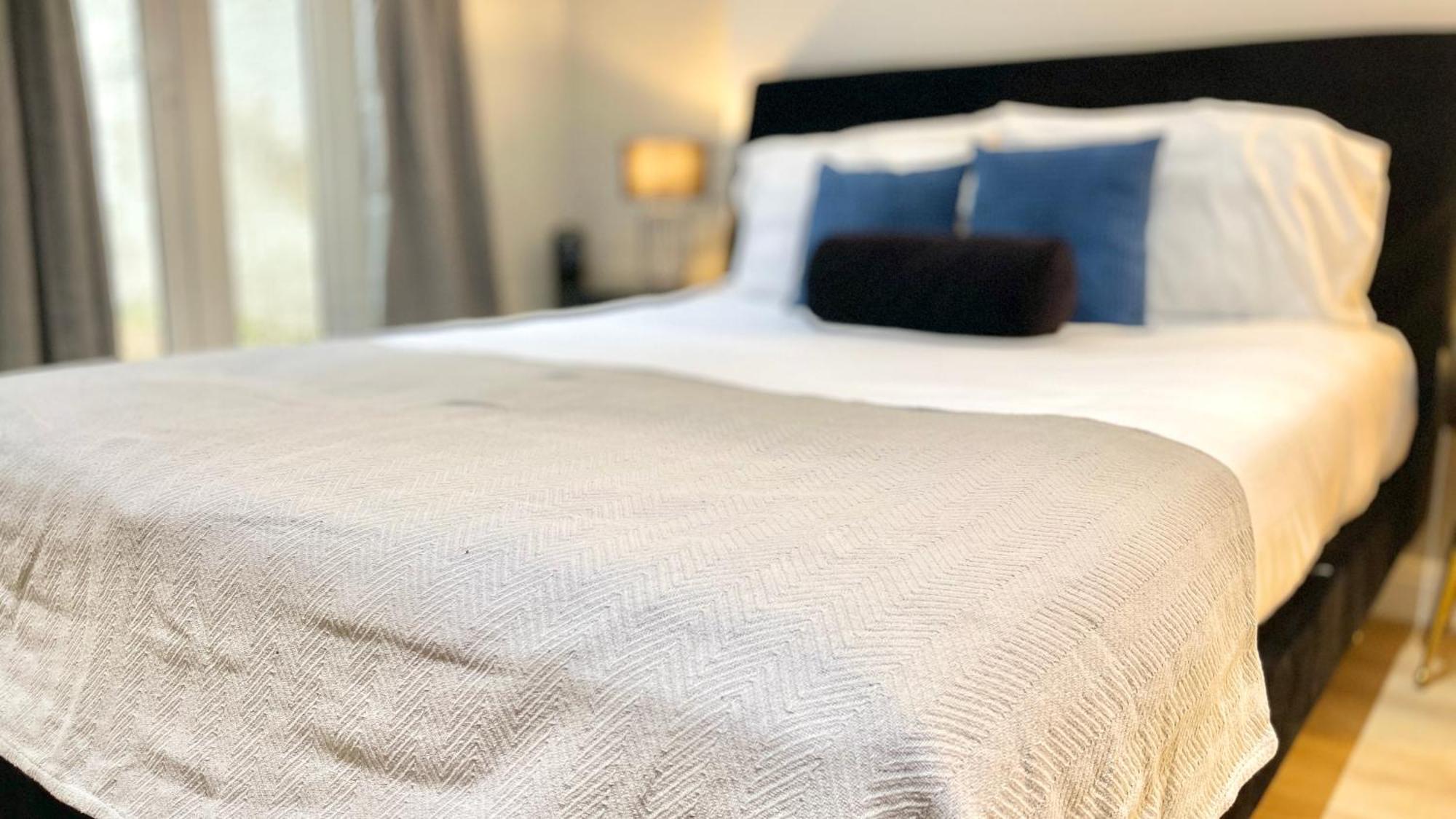 Tube & Notting Hill Nearby - Garden Flat Haven London