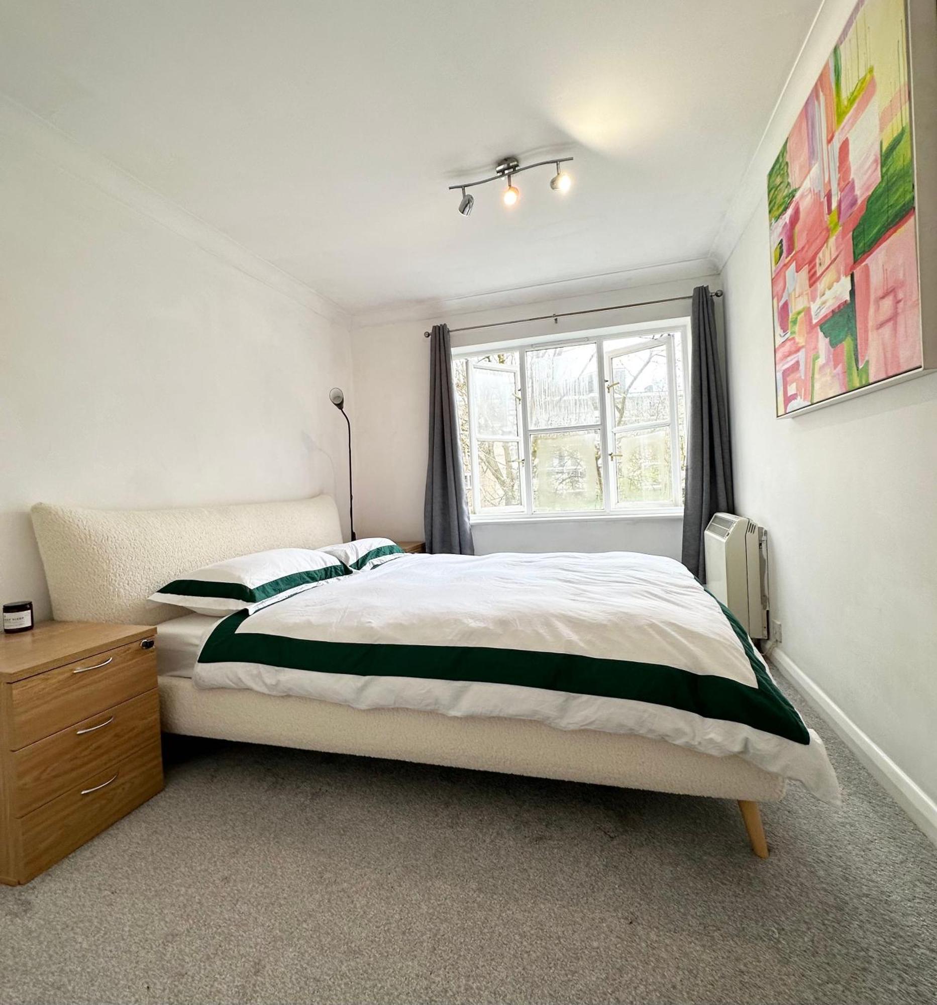 Spacious Quiet Stylish Entire Flat London